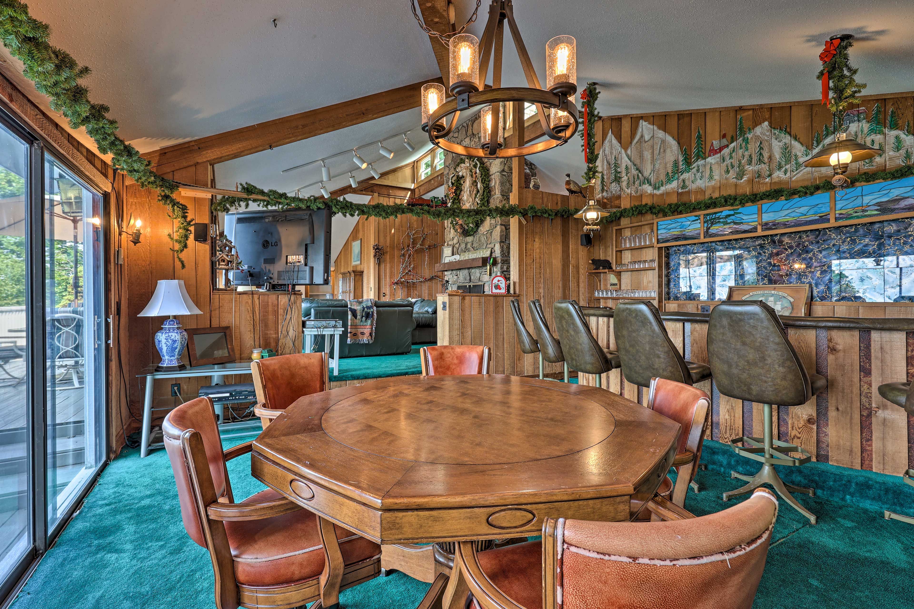 Game Room | Full Bar