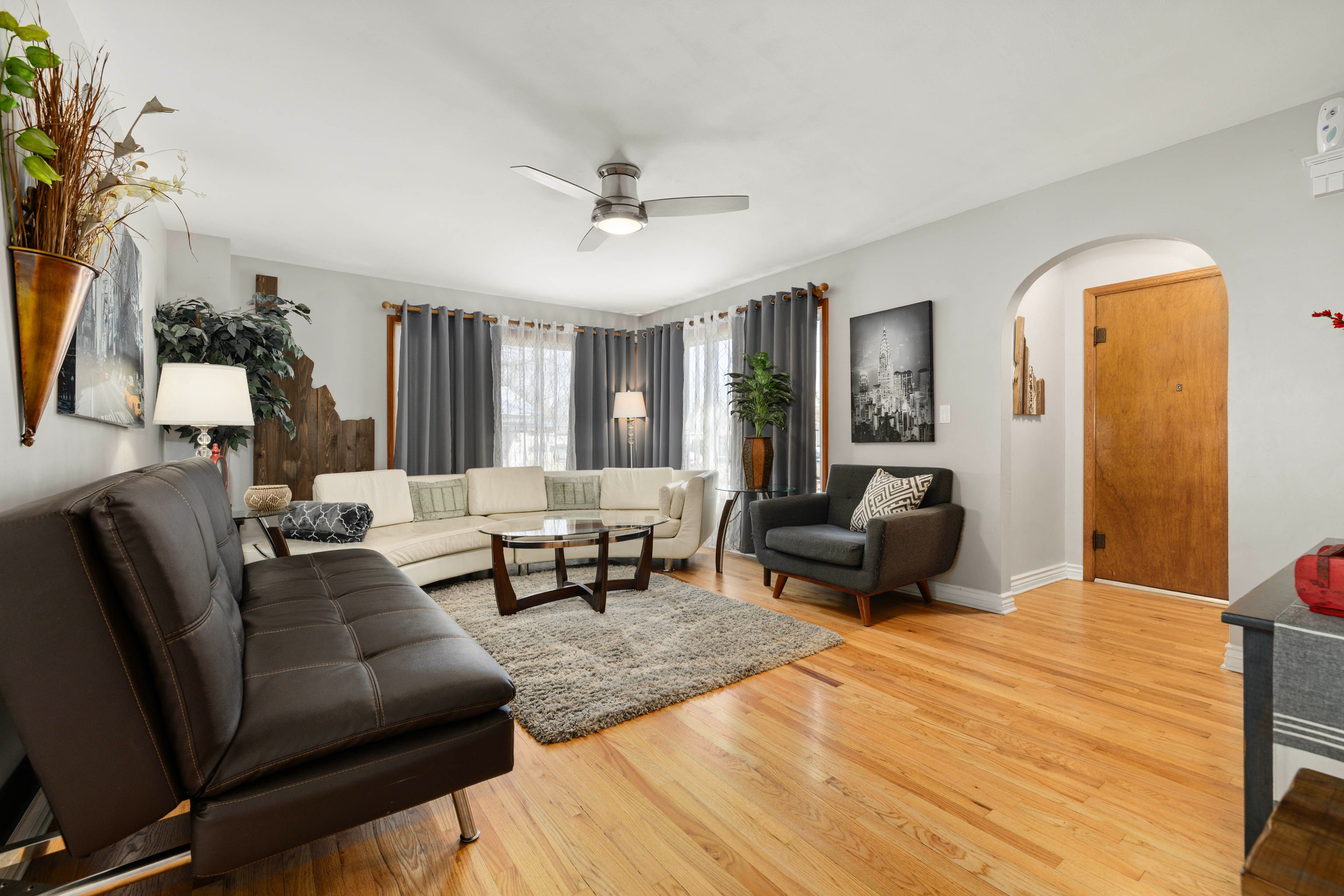 Living Room | Air Conditioning