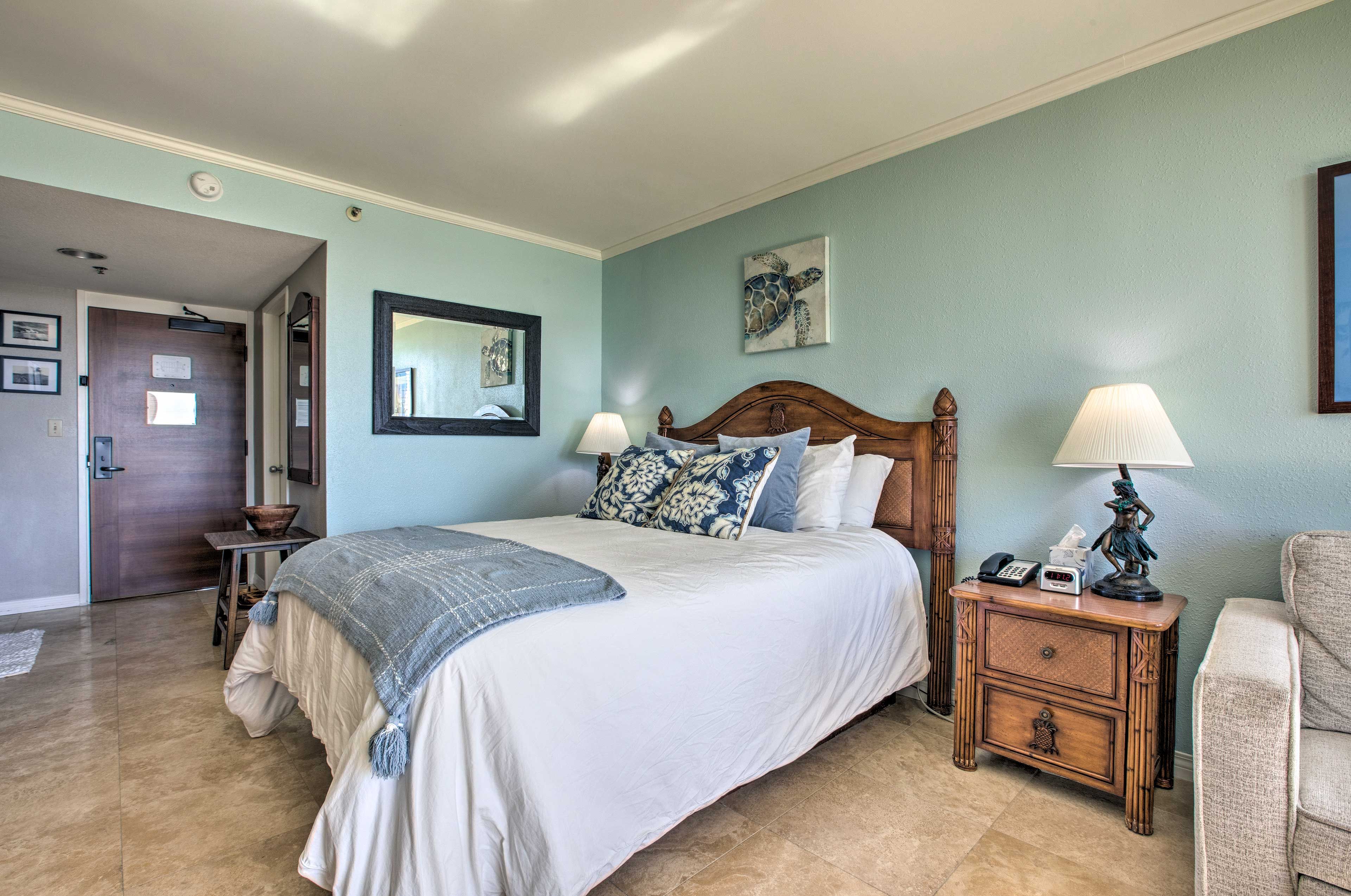 Interior | Queen Bed | Sleeper Sofa