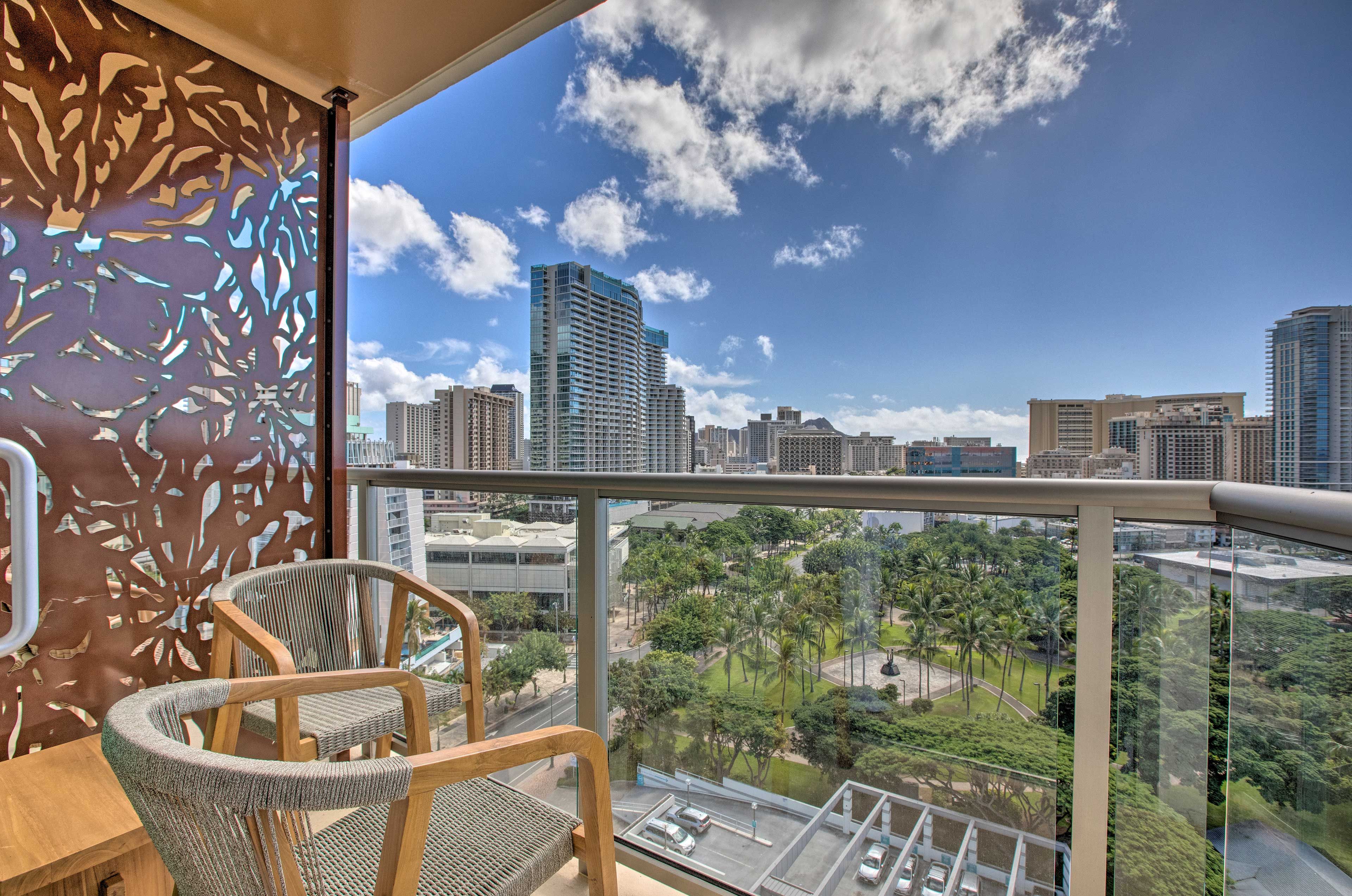 Private Balcony | Luana Waikiki | Ocean Views