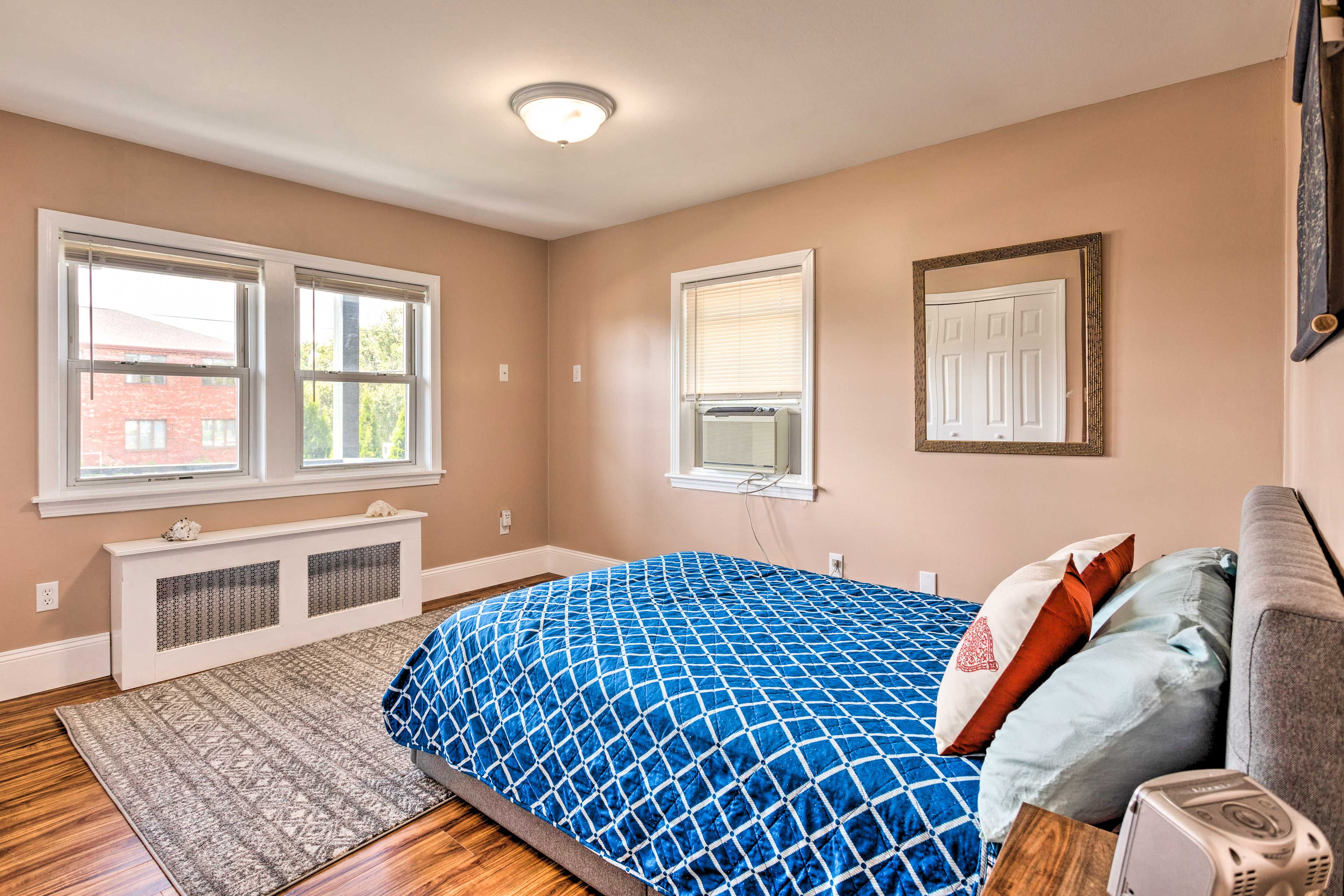 Bedroom 2 | Queen Bed