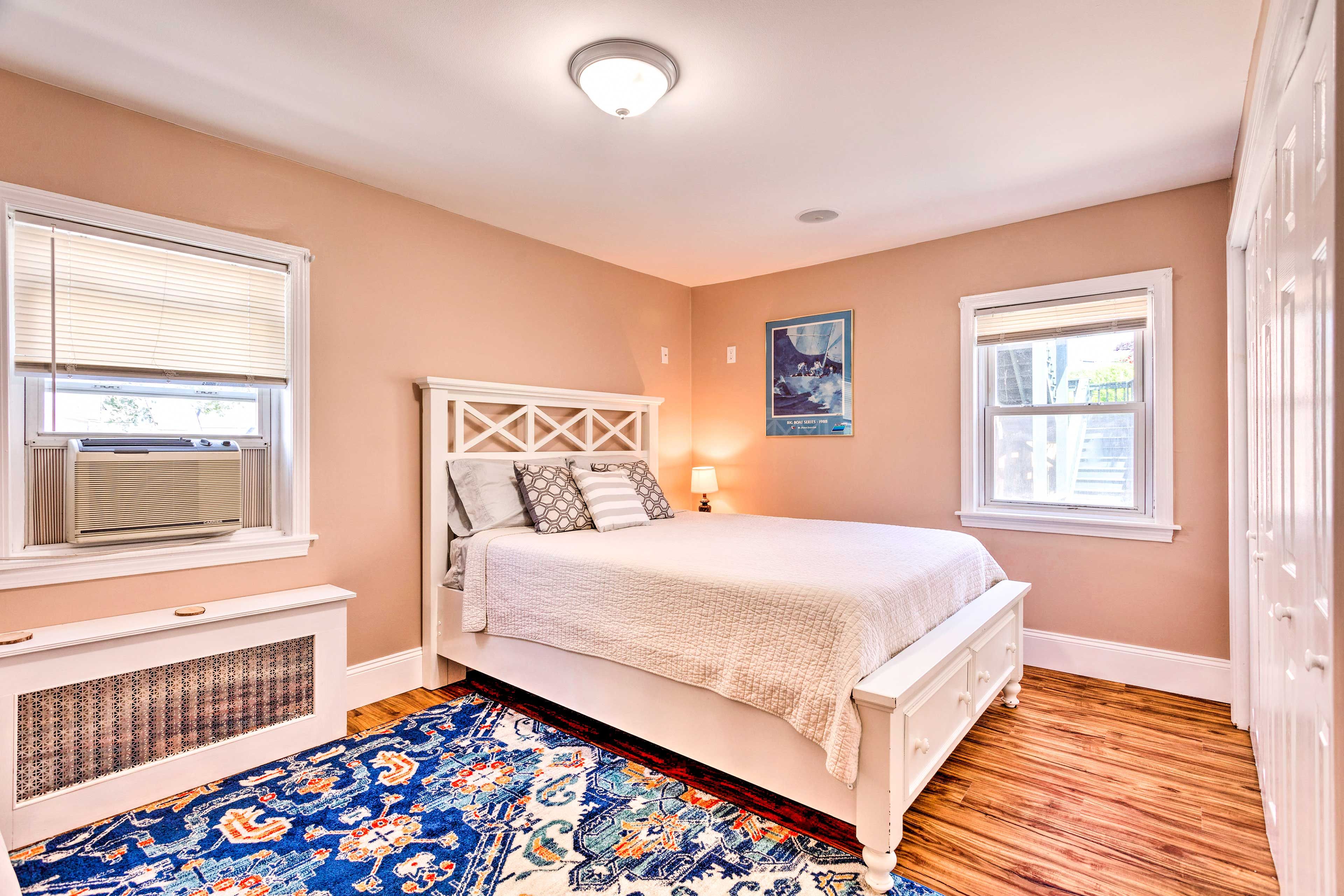 Bedroom 3 | Queen Bed | Sleeper Sofa