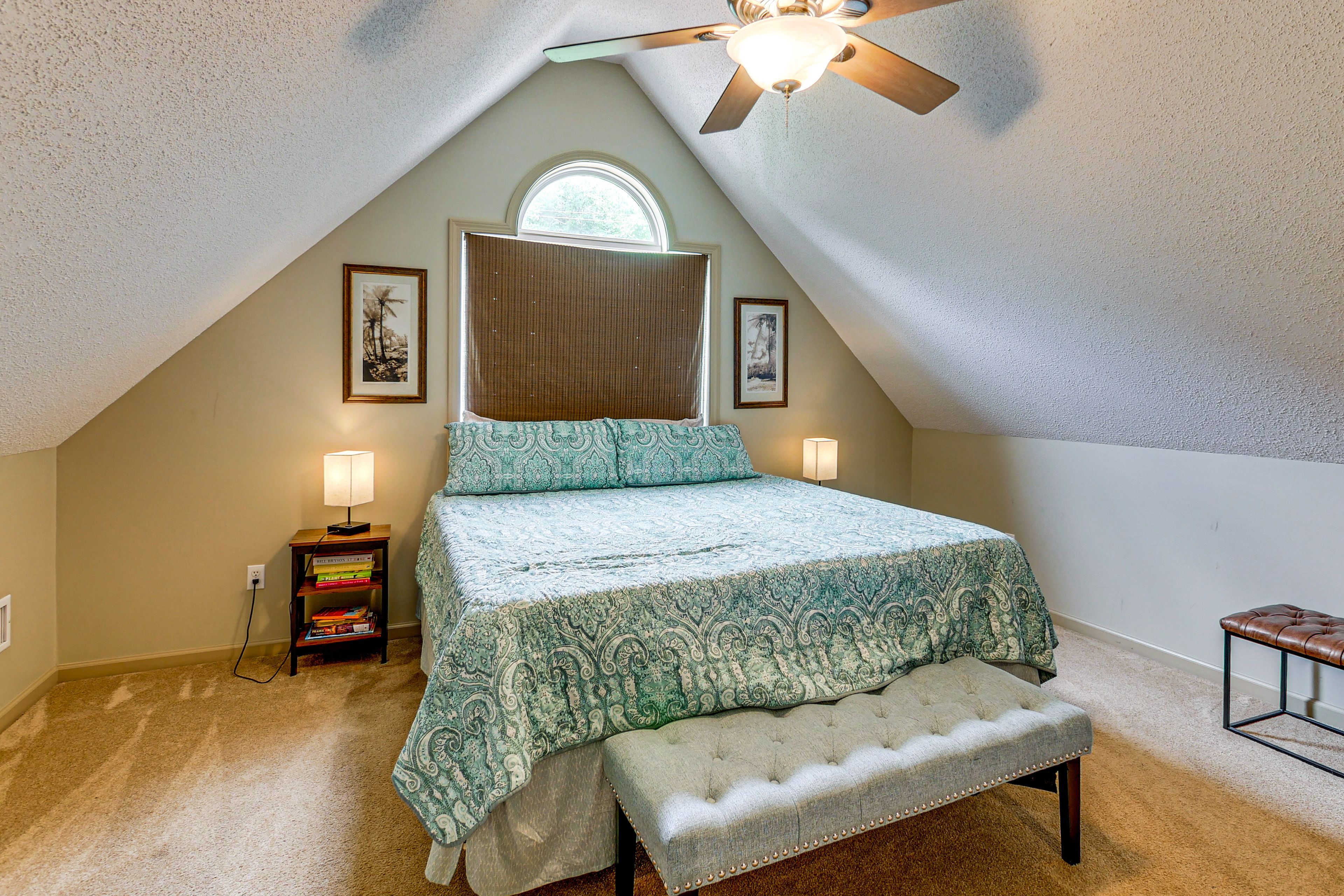 Bedroom 3 | Queen Bed