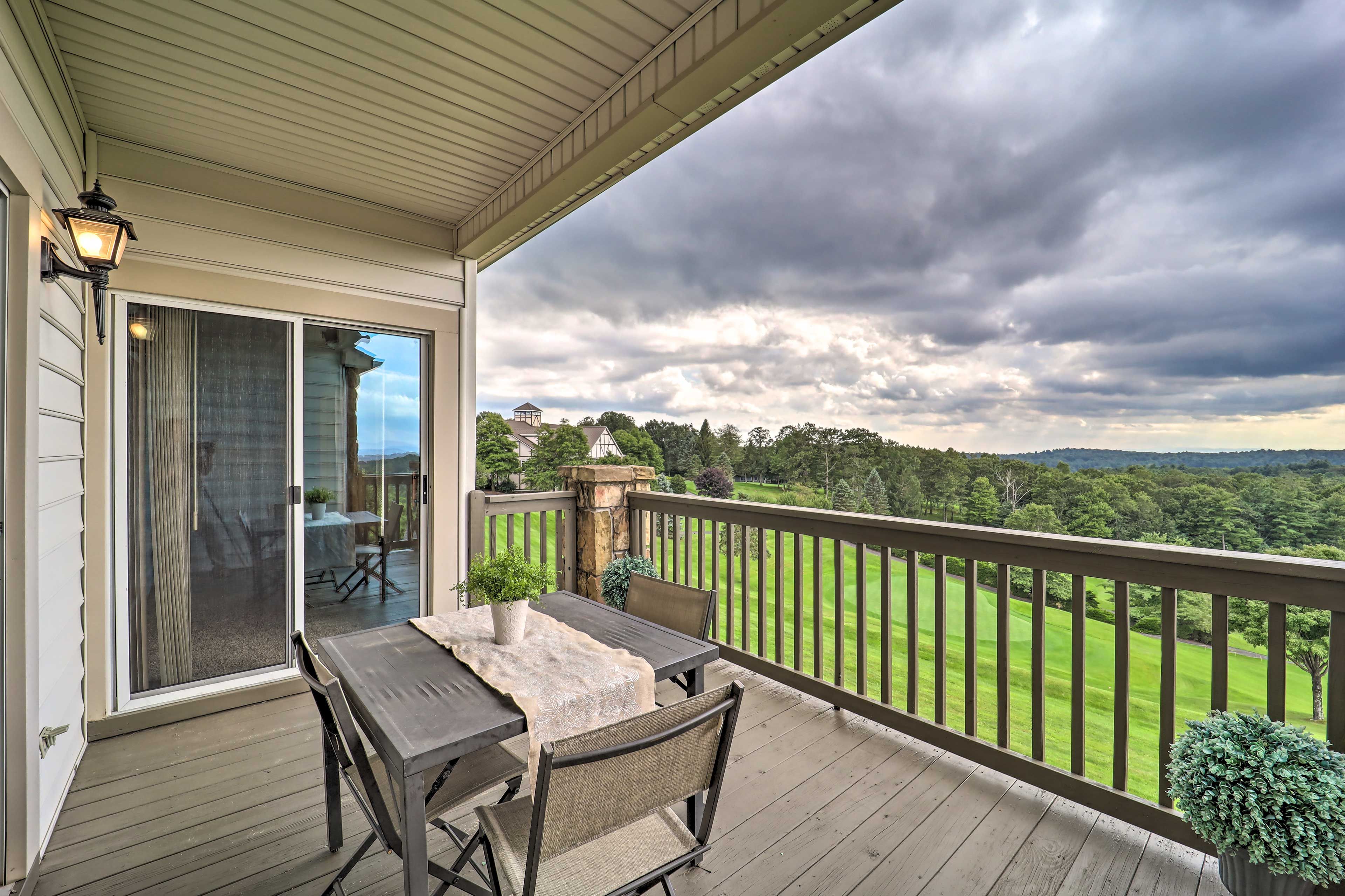 Private Deck | Mountain & Golf Course Views
