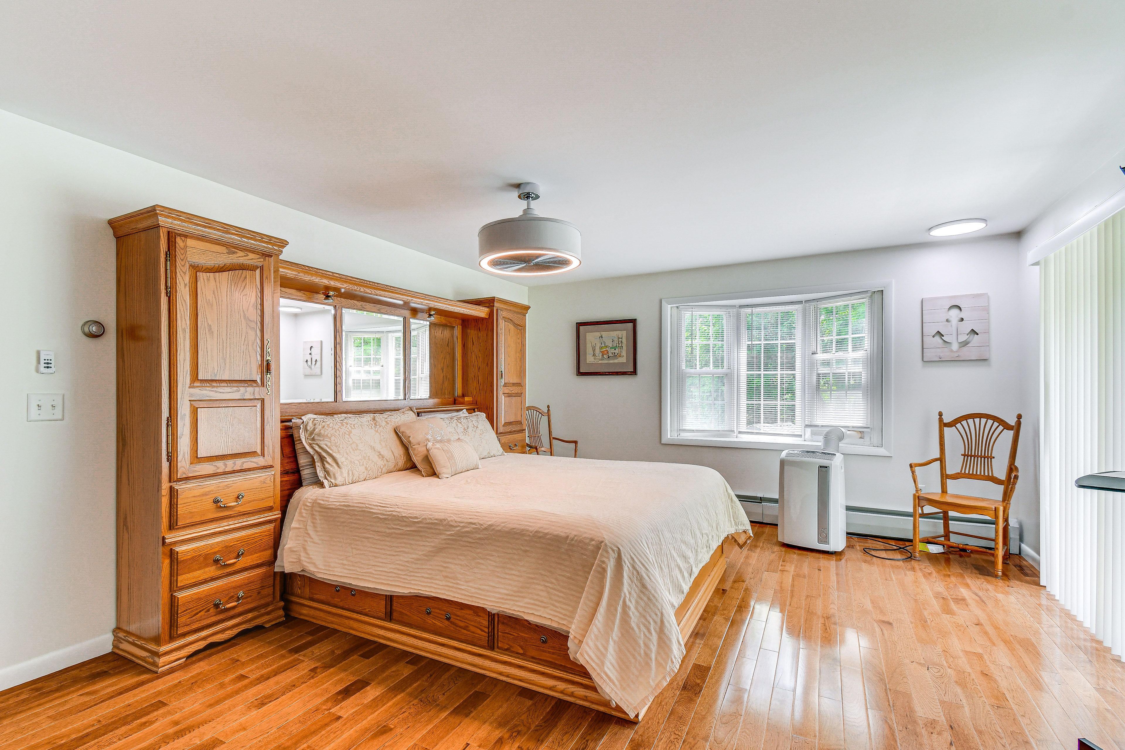 Bedroom 1 | King Bed