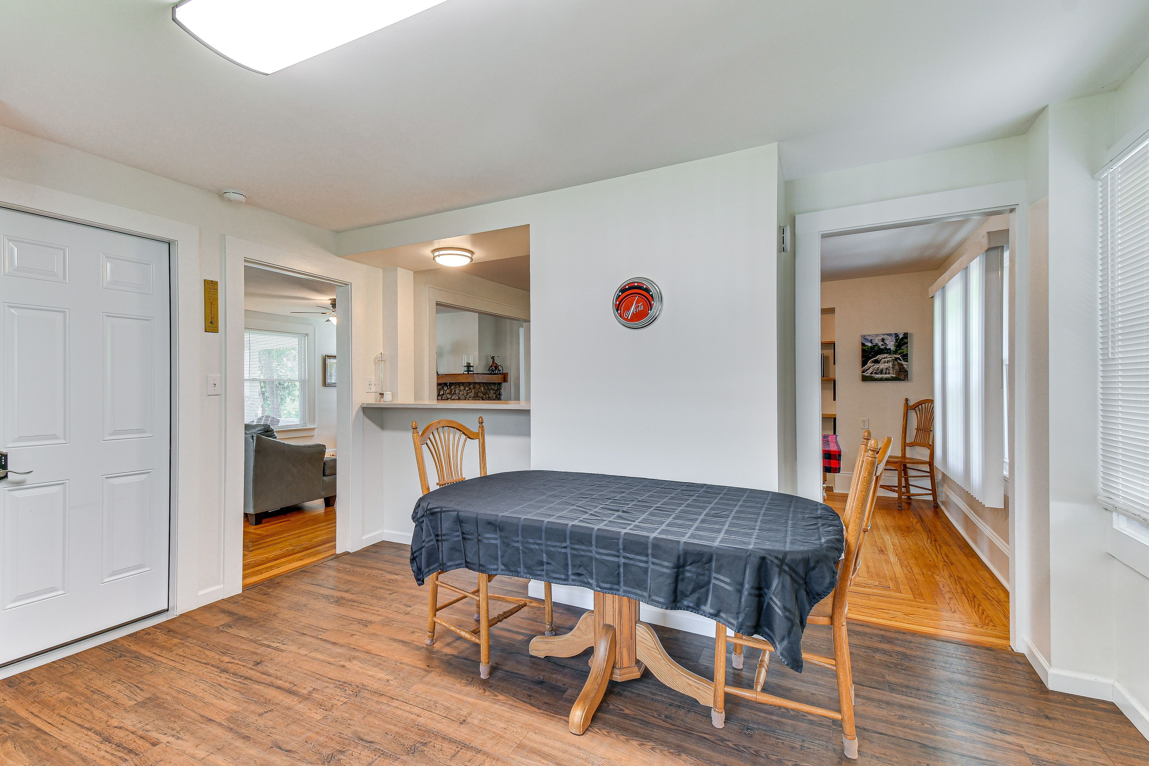 Dining Area | Dishware & Flatware