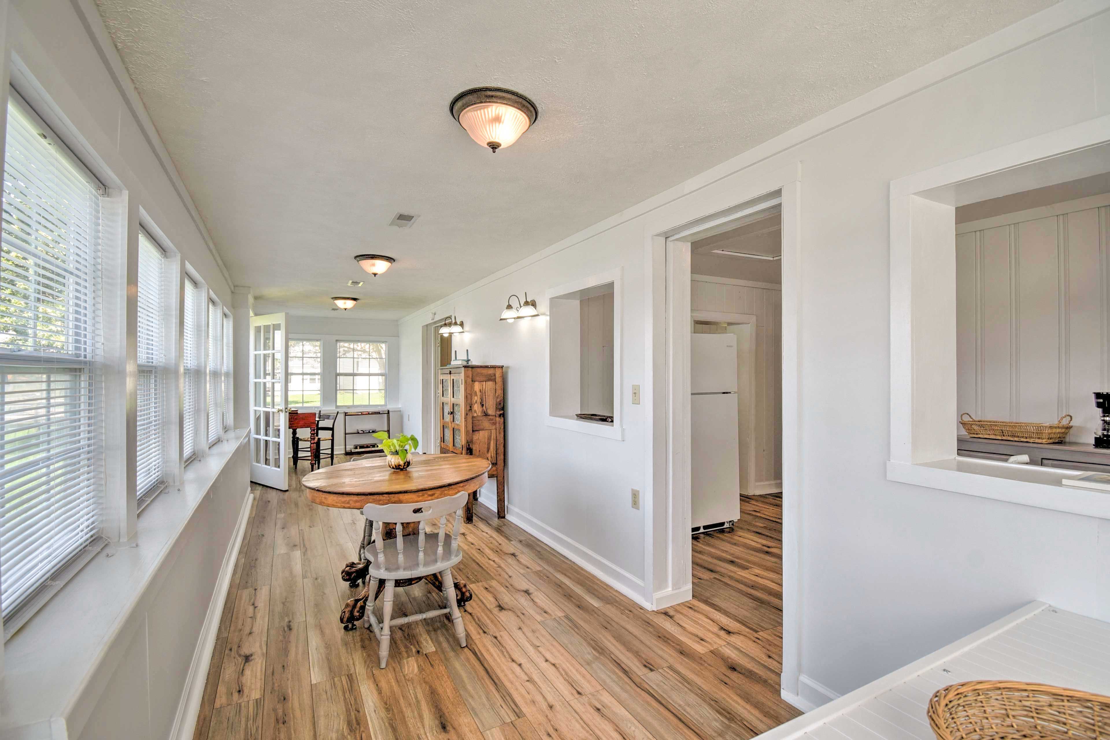 Dining Table | Dishware & Flatware Provided