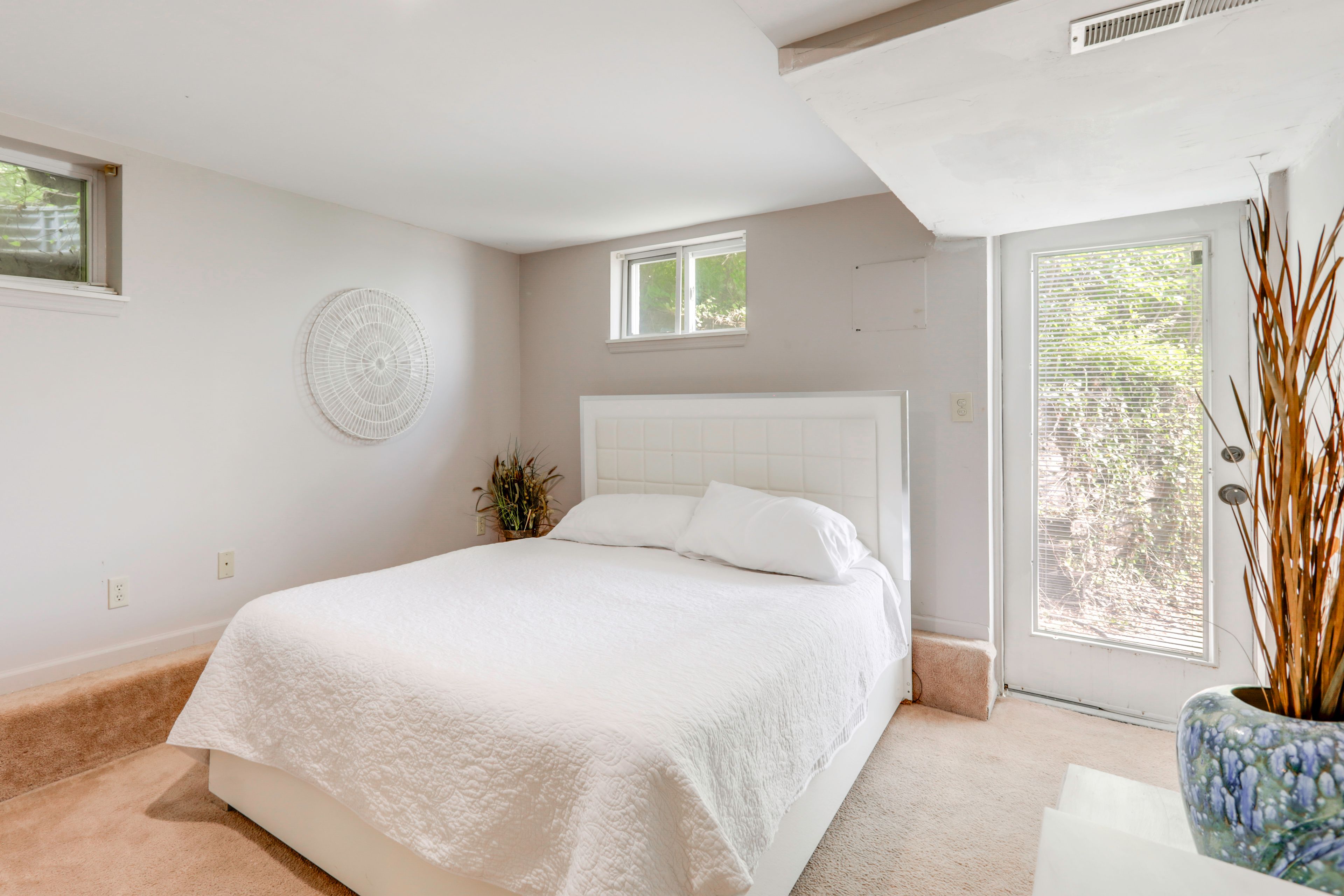 Bedroom | Queen Bed