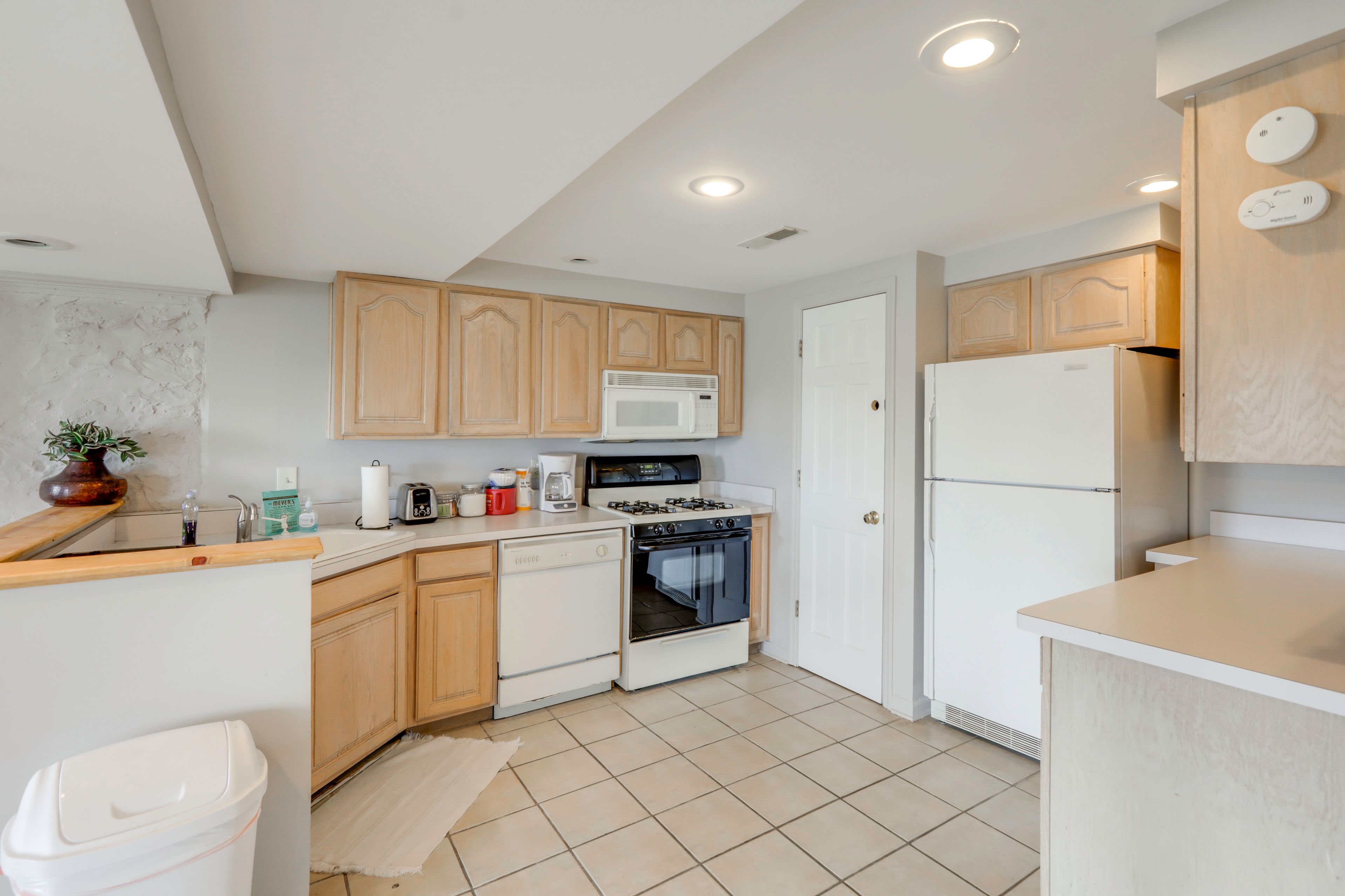 Kitchen | Dishwasher | Toaster
