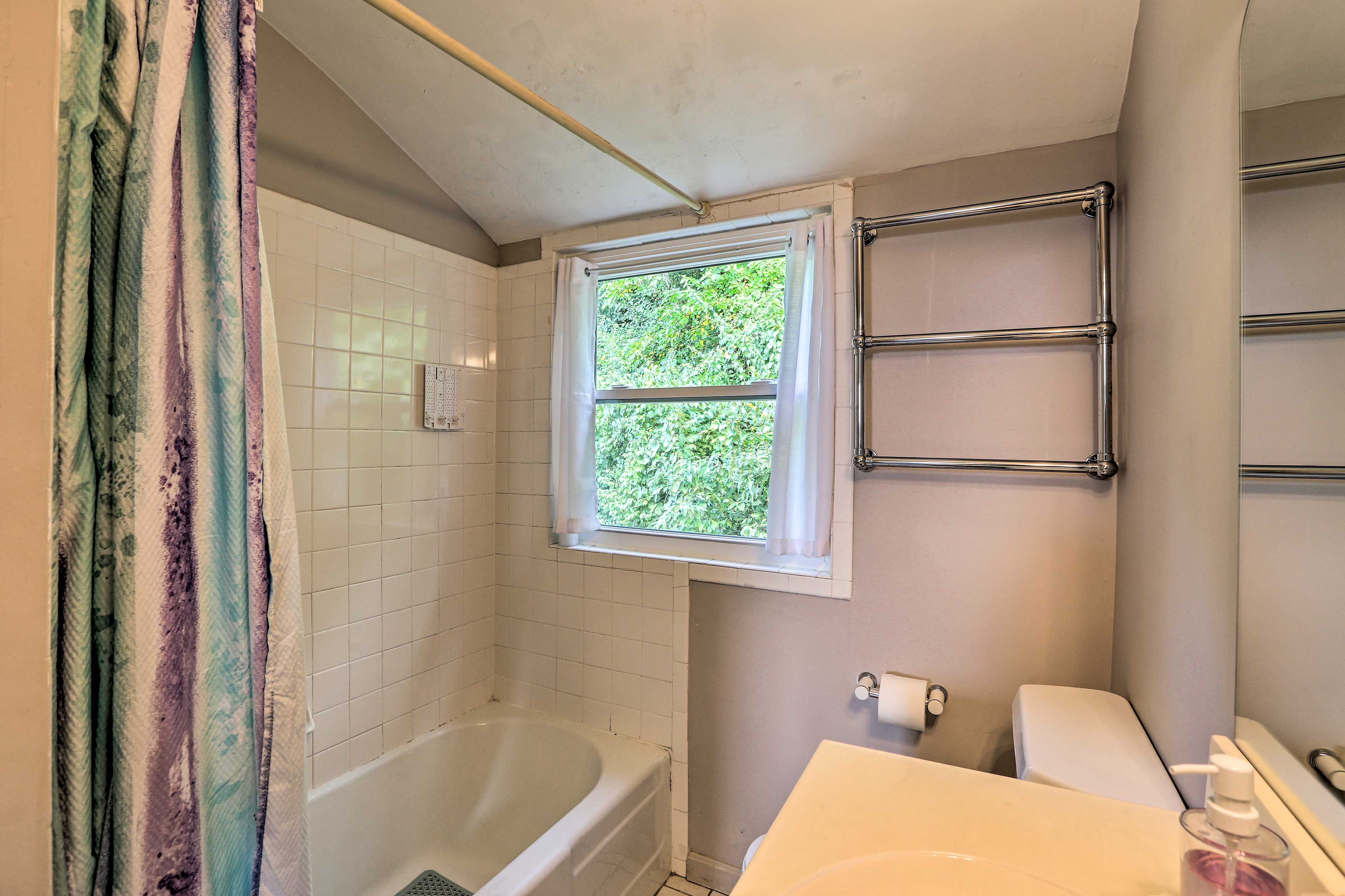 Full Bathroom