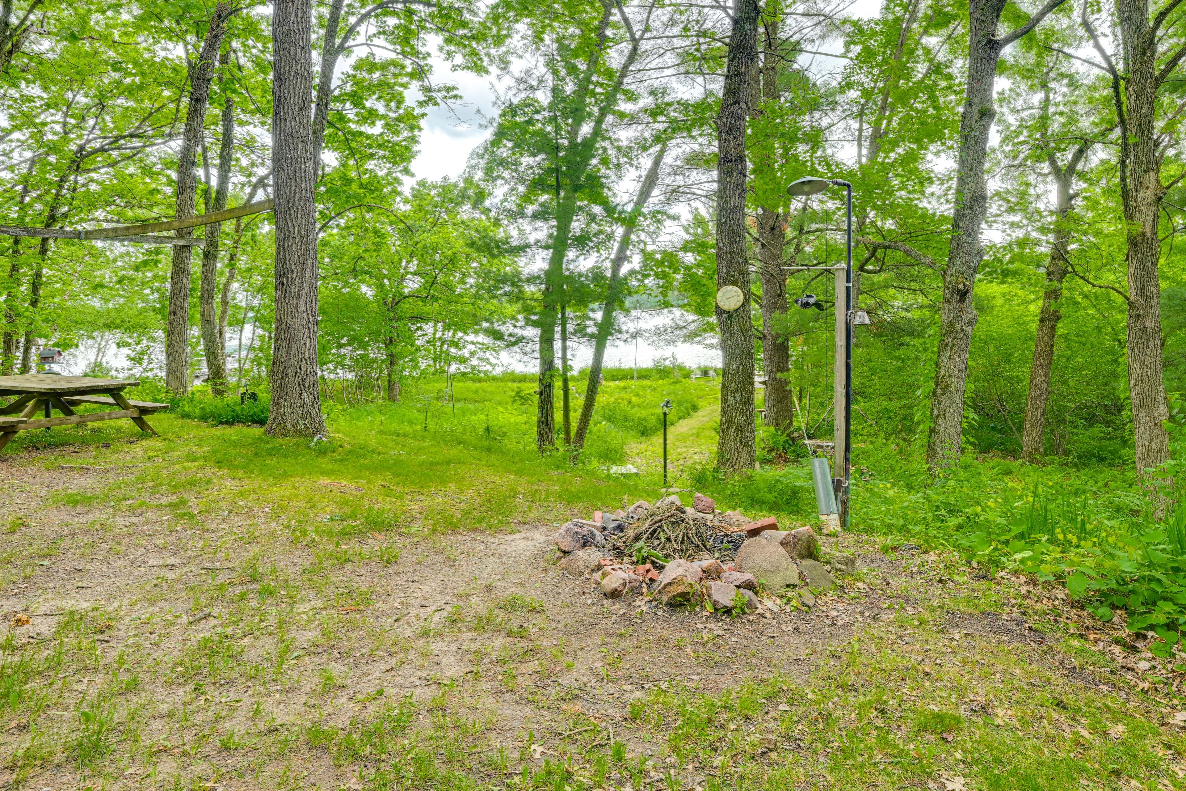 Exterior | Fire Pit | Path to Lake (Steps Required)