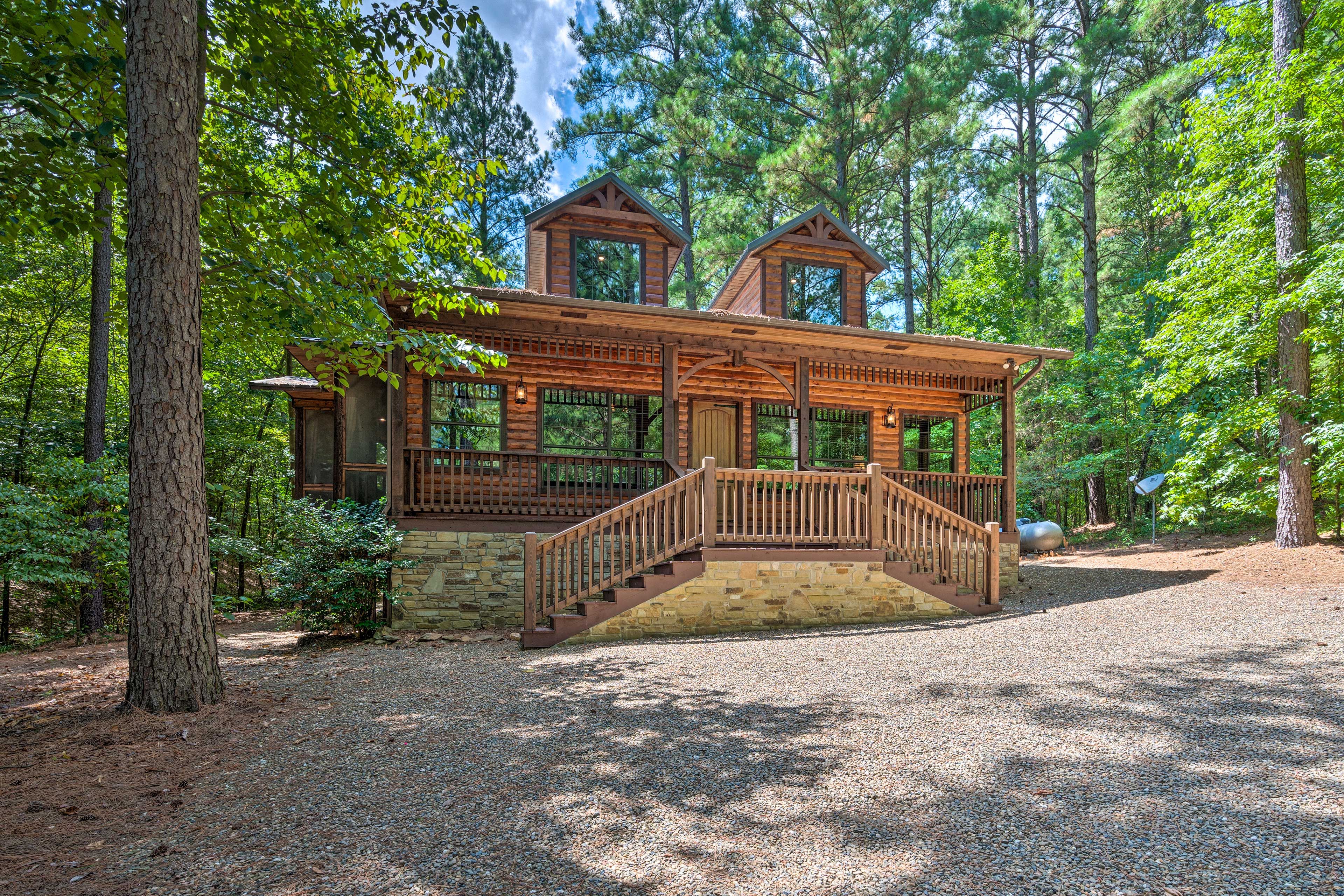 This luxury vacation rental is ideal for a romantic couples retreat.