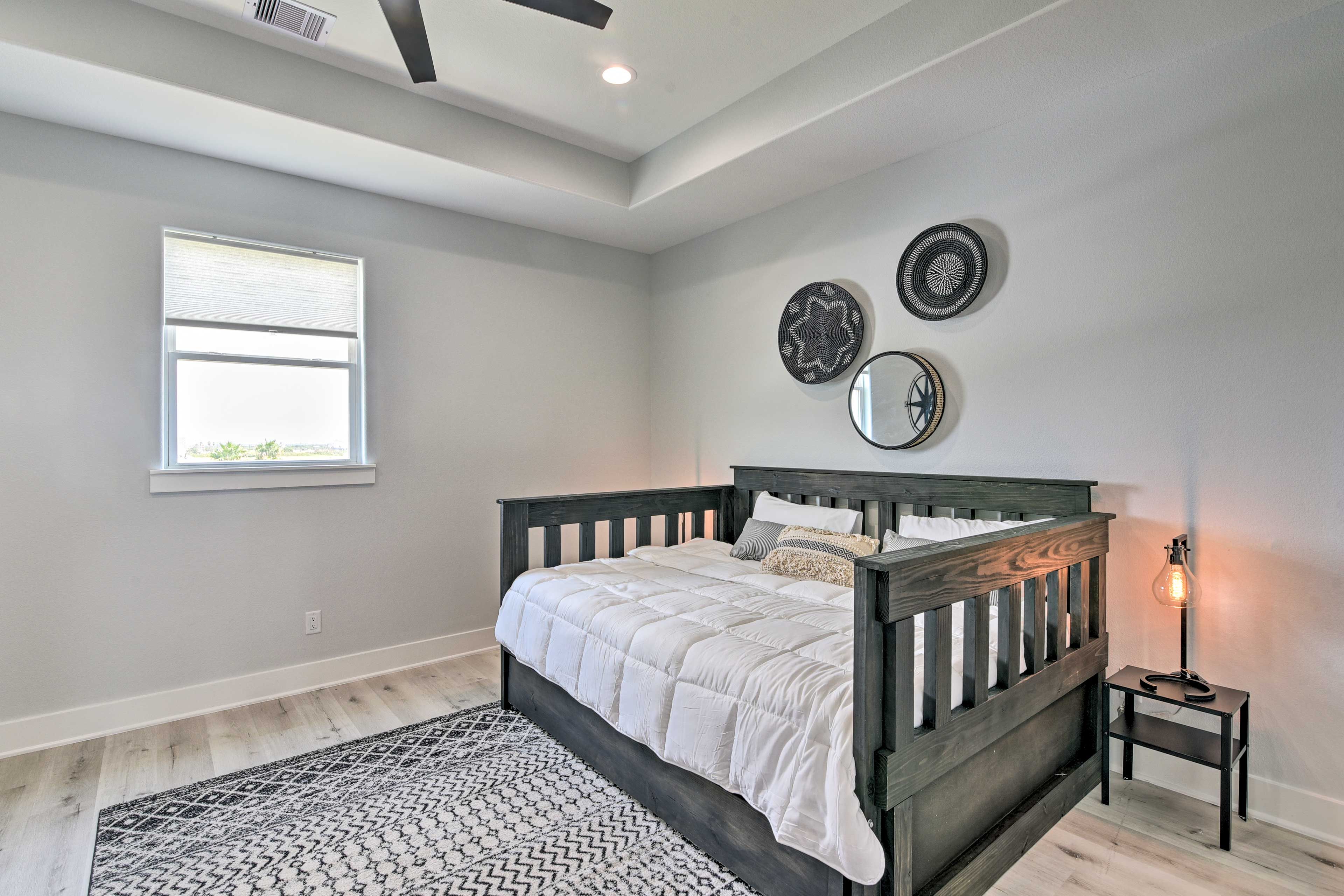 Bedroom 4 | Queen Bed | Queen Trundle Bed