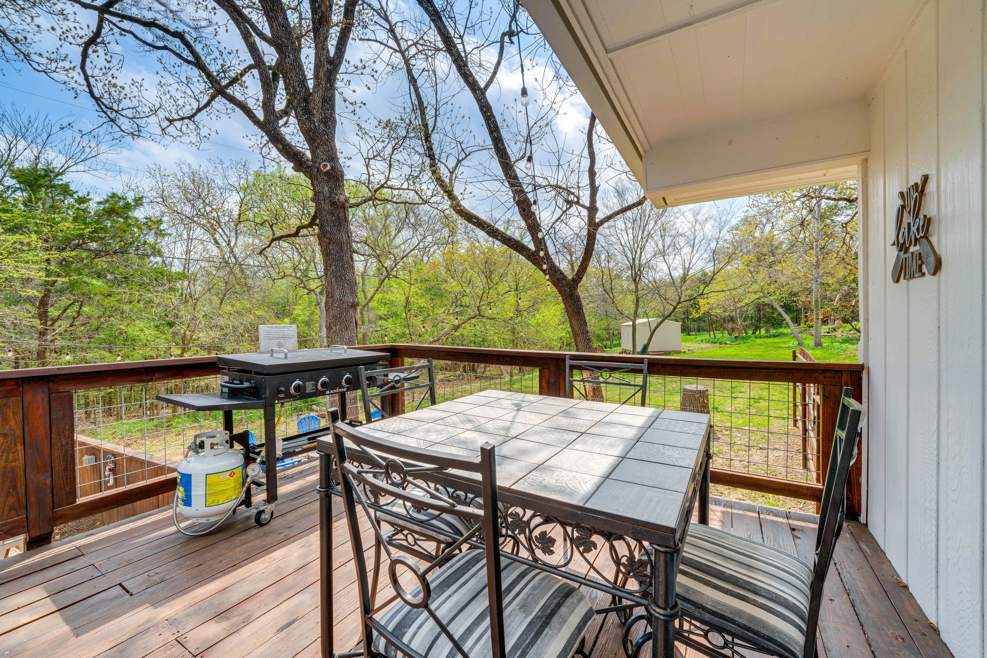 Furnished Deck | Gas Grill