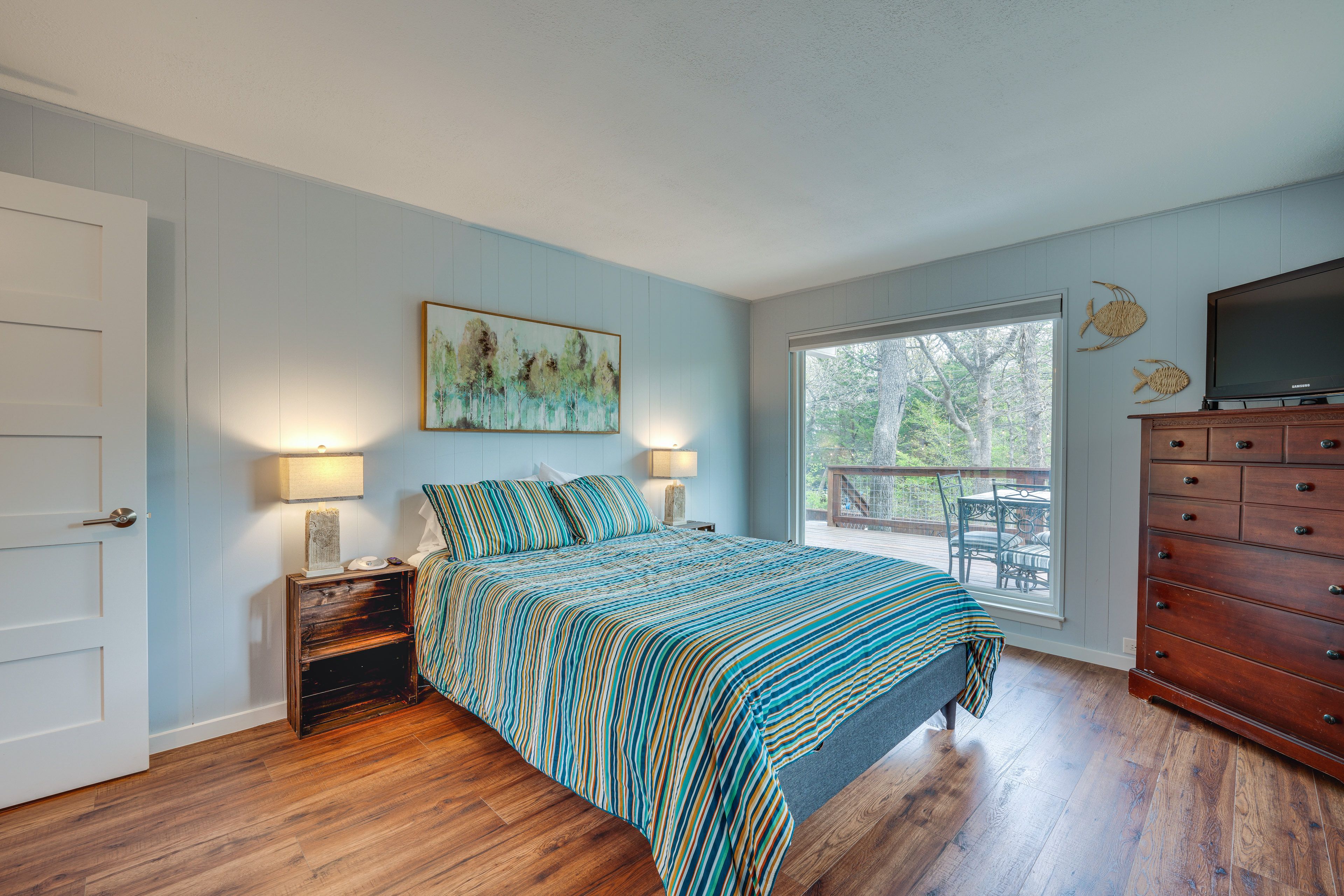 Bedroom 1 | King Bed | Main Floor | No Stairs to Access
