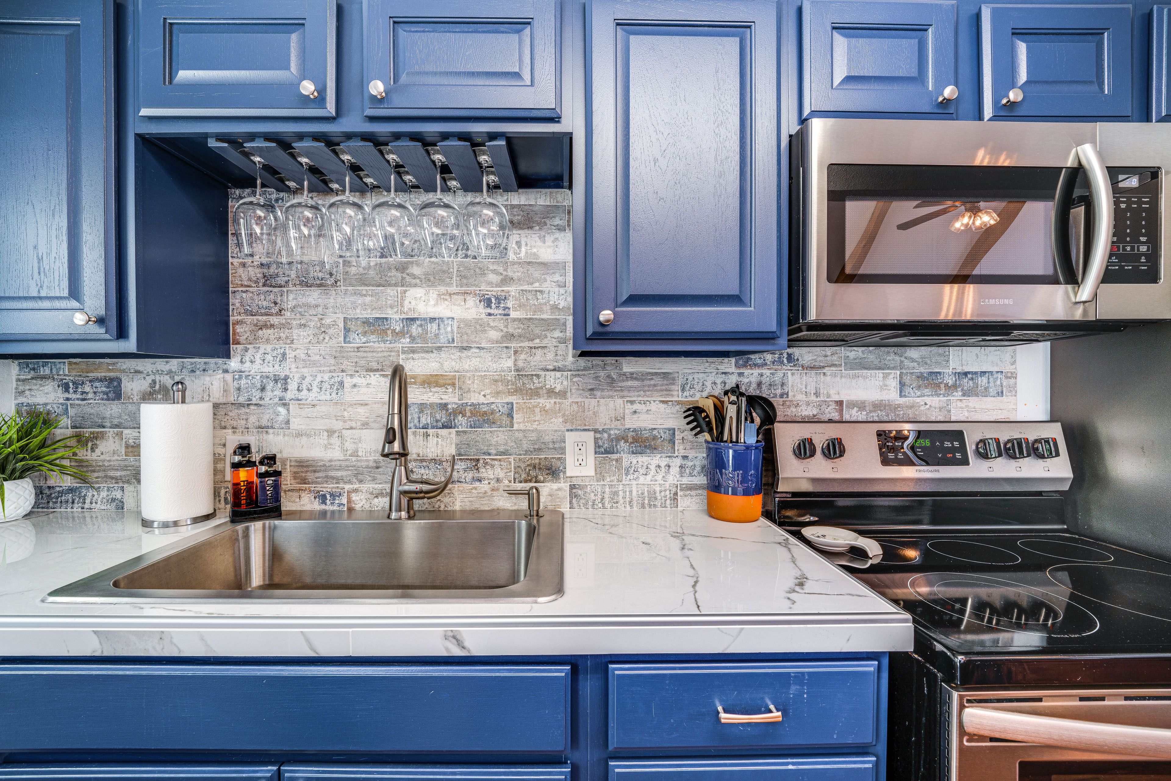 Kitchen | Crockpot | Blender | Tea Kettle | Spices | Trash Bags | Paper Towels
