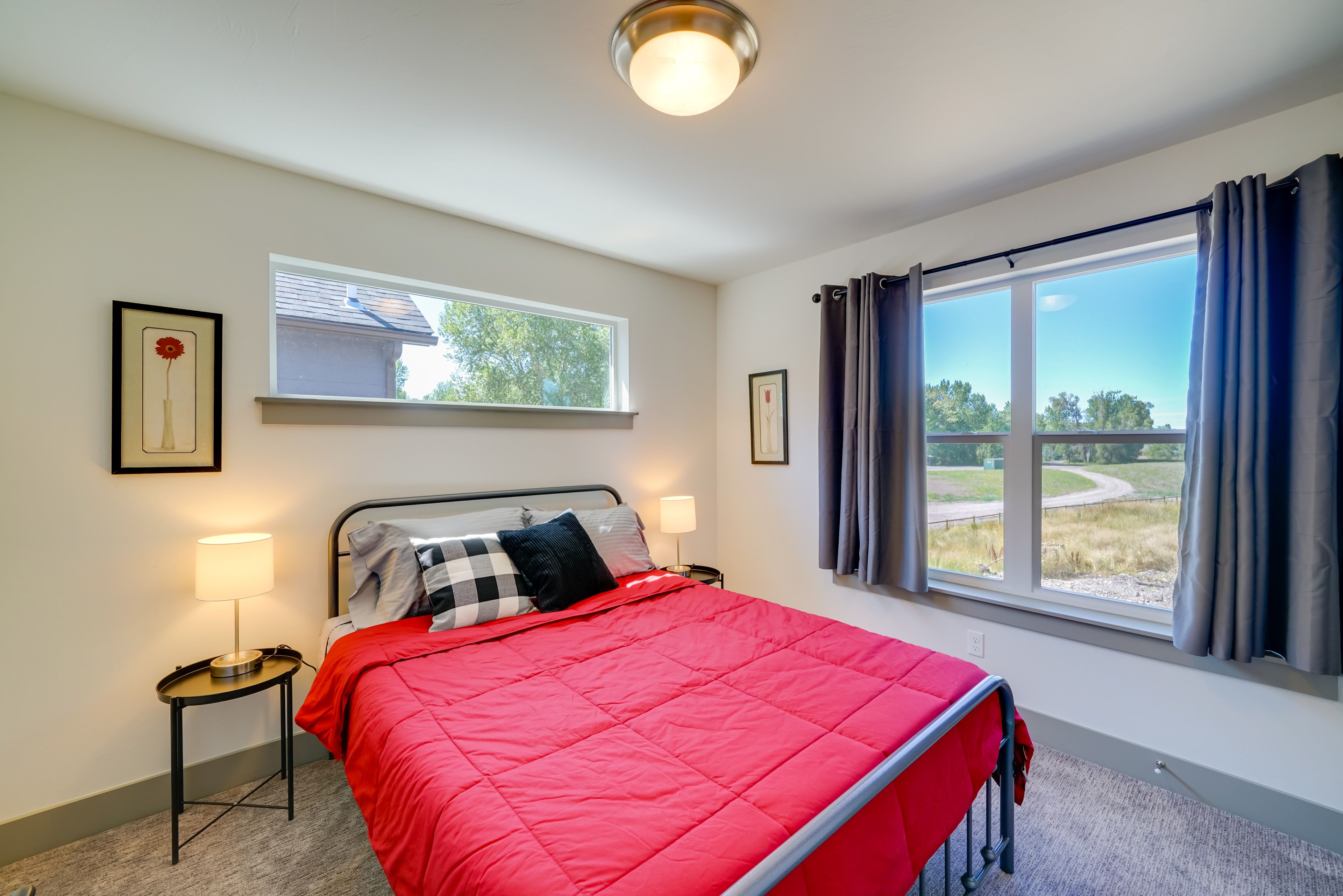 Bedroom 2 | Queen Bed