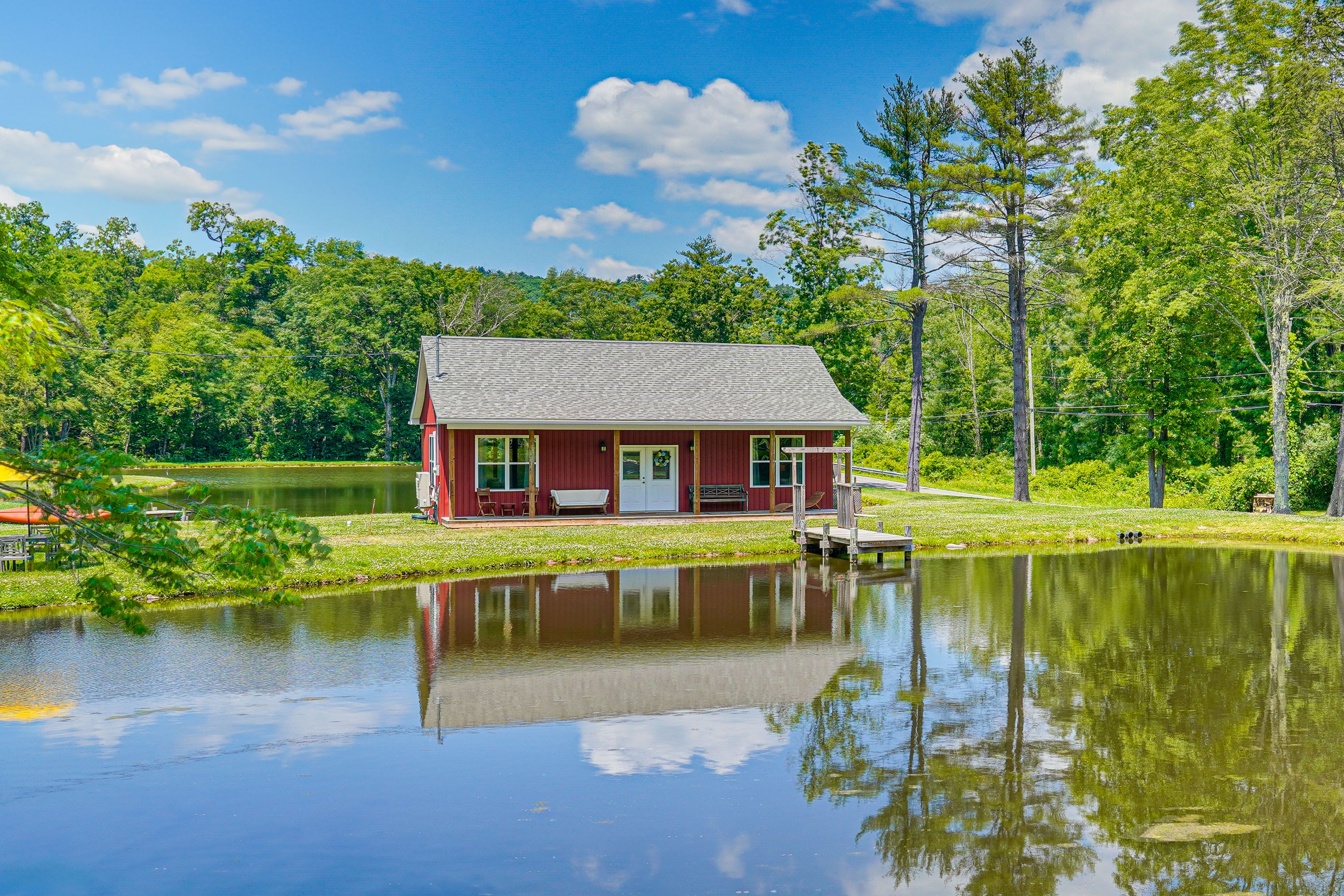 Brodheadsville Vacation Rental | 1BR | 1.5BA | 1,000 Sq Ft | 1 Step Required