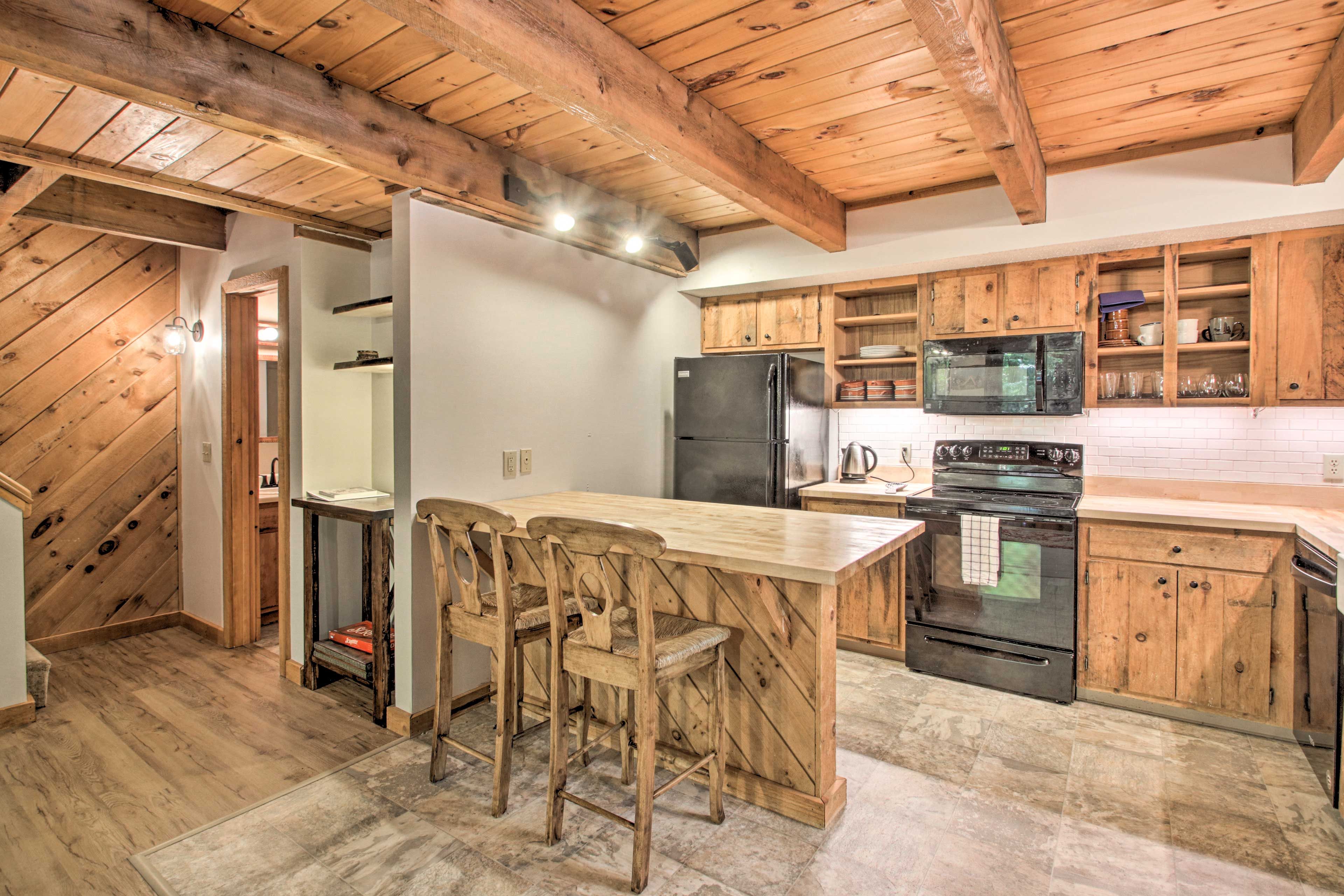 Enjoy a home-cooked meal at the high-top breakfast bar.