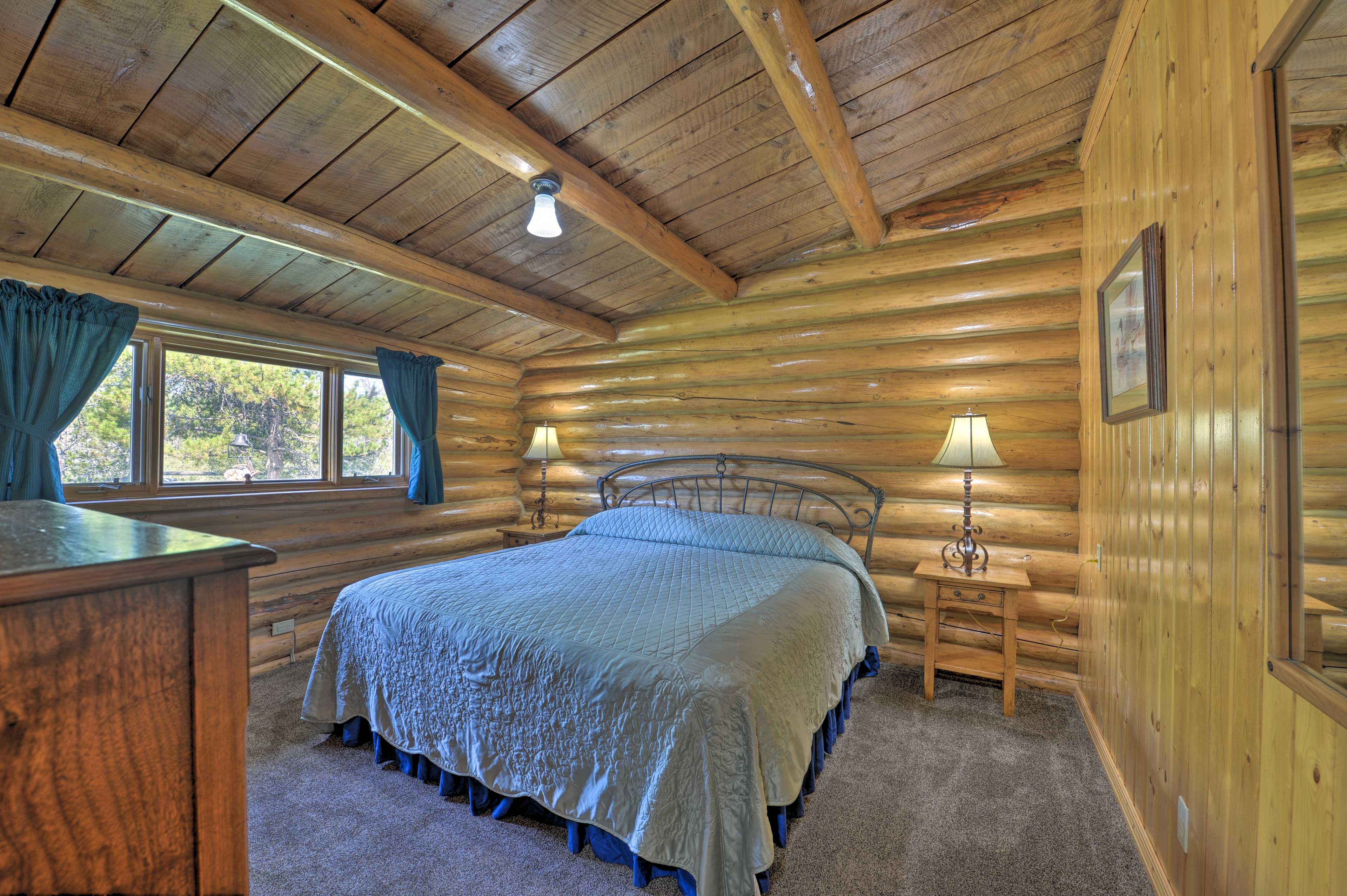Bedroom 1 | King Bed