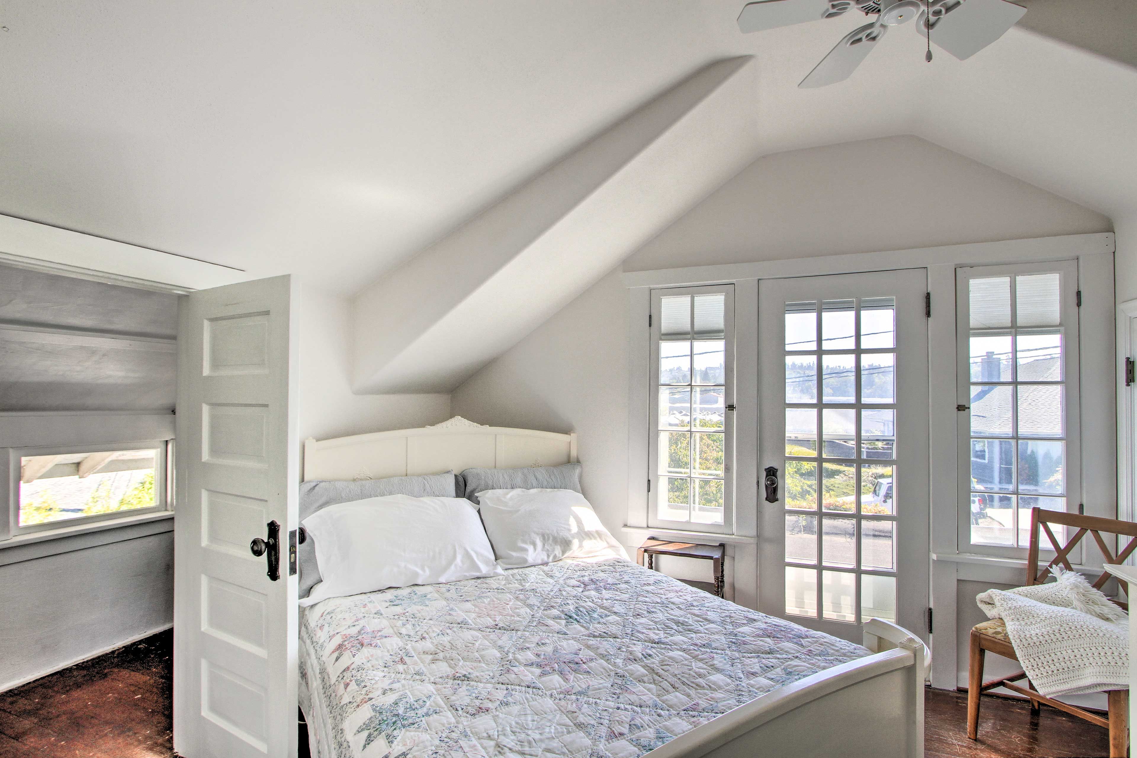 Bedroom 2 | Queen Bed | 2nd Floor