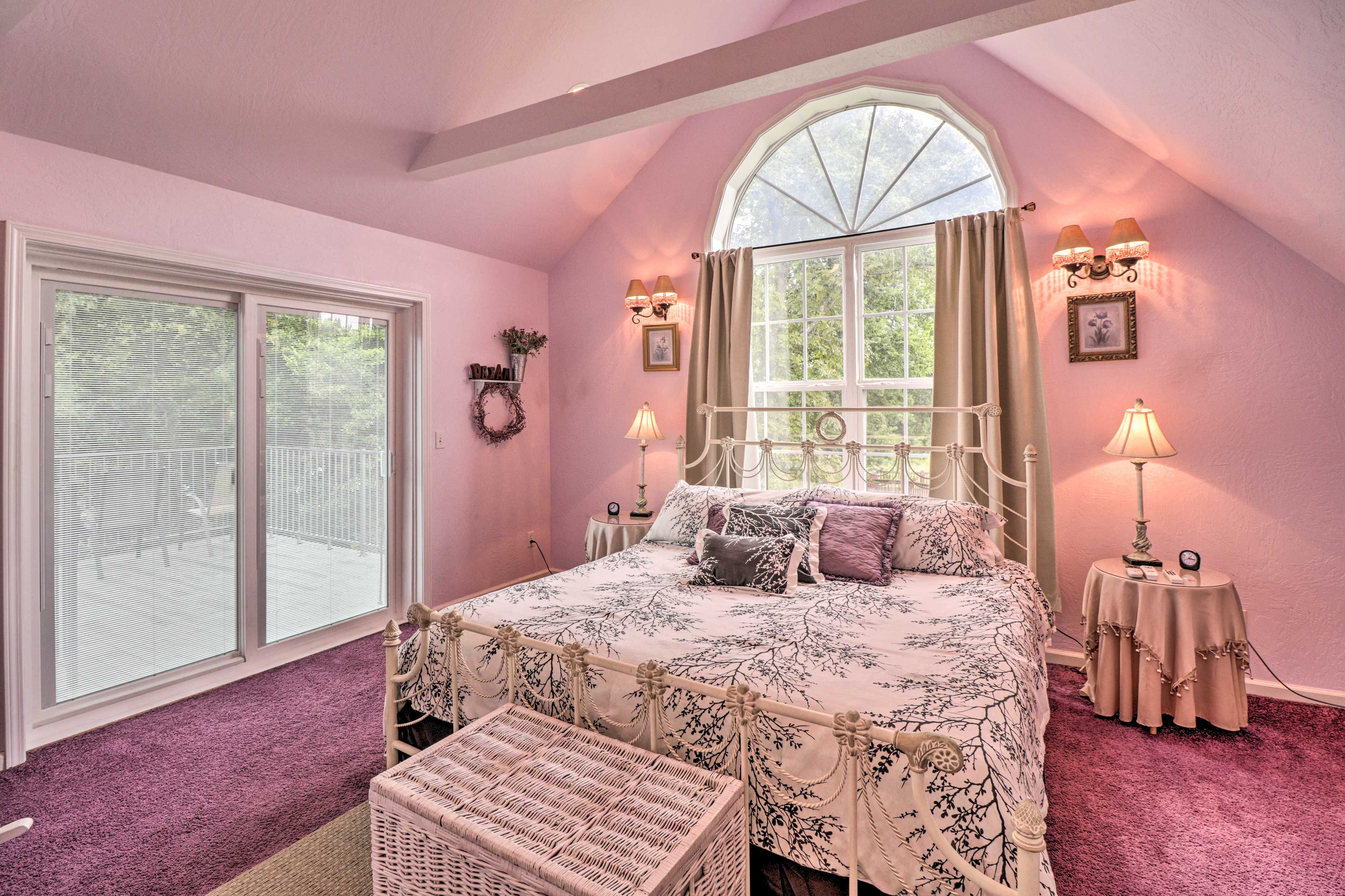 Bedroom 1 | California King Bed