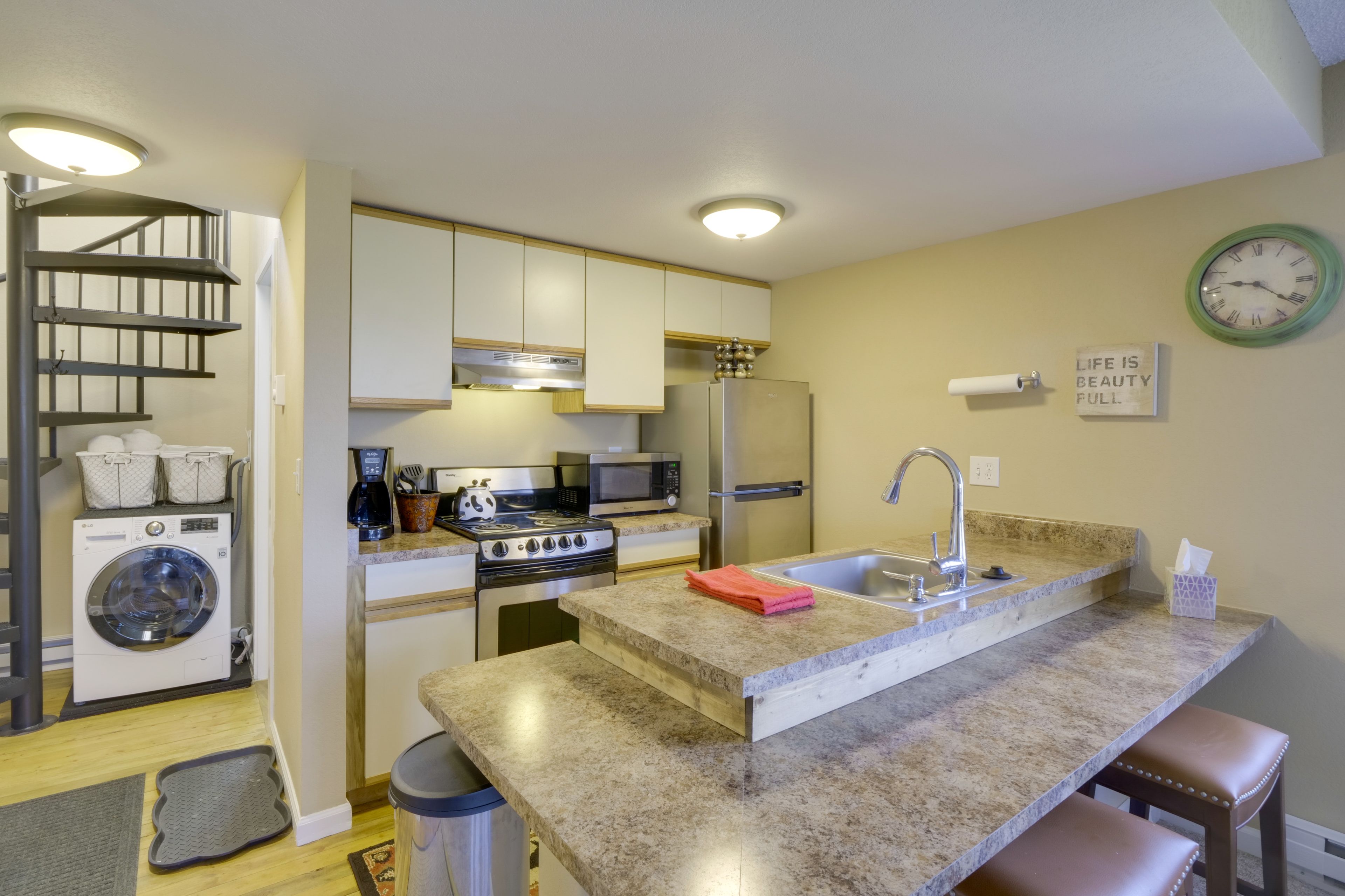 Kitchen | Coffee Maker | Toaster | Spices