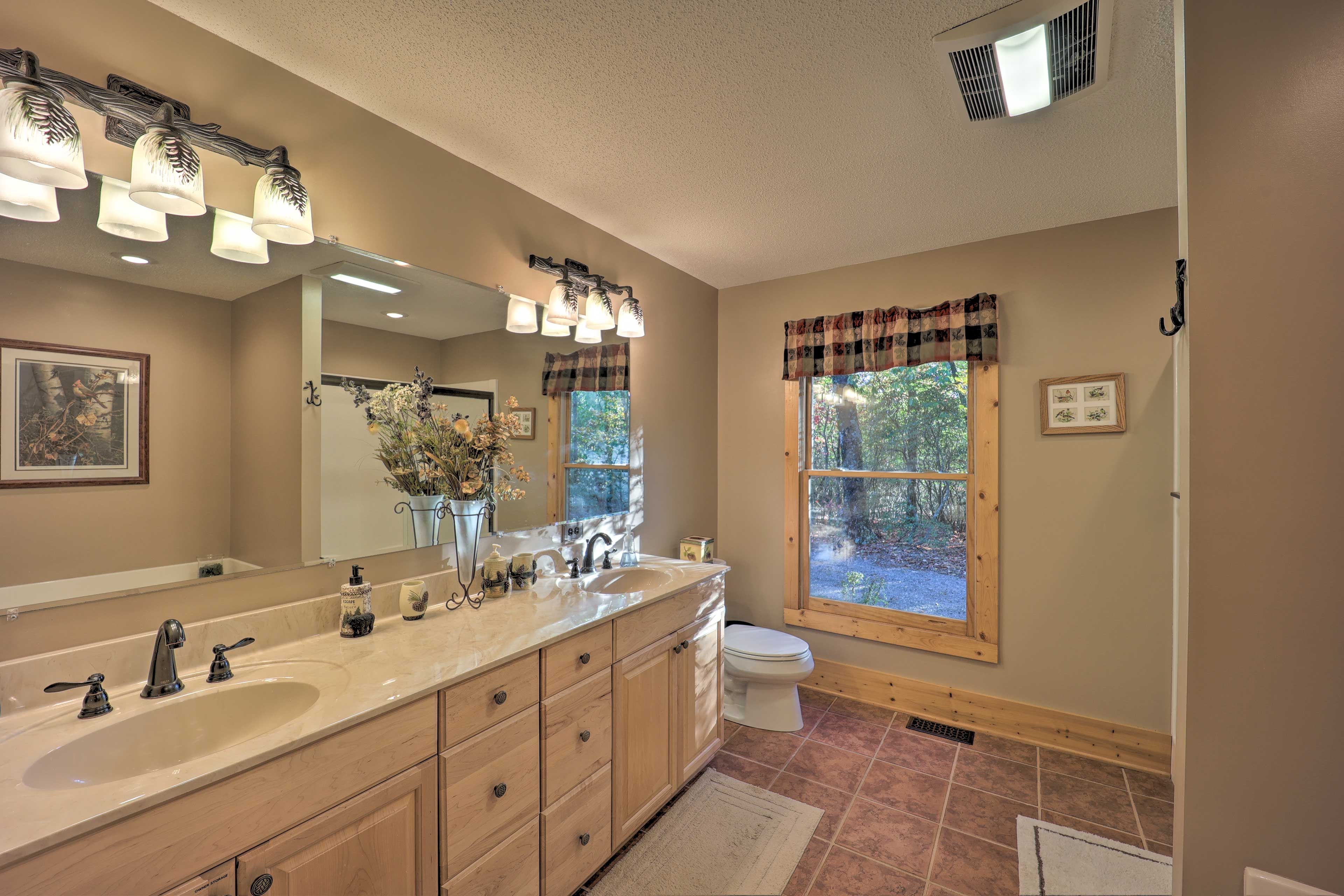 En-Suite Bathroom | Hair Dryer | Complimentary Toiletries