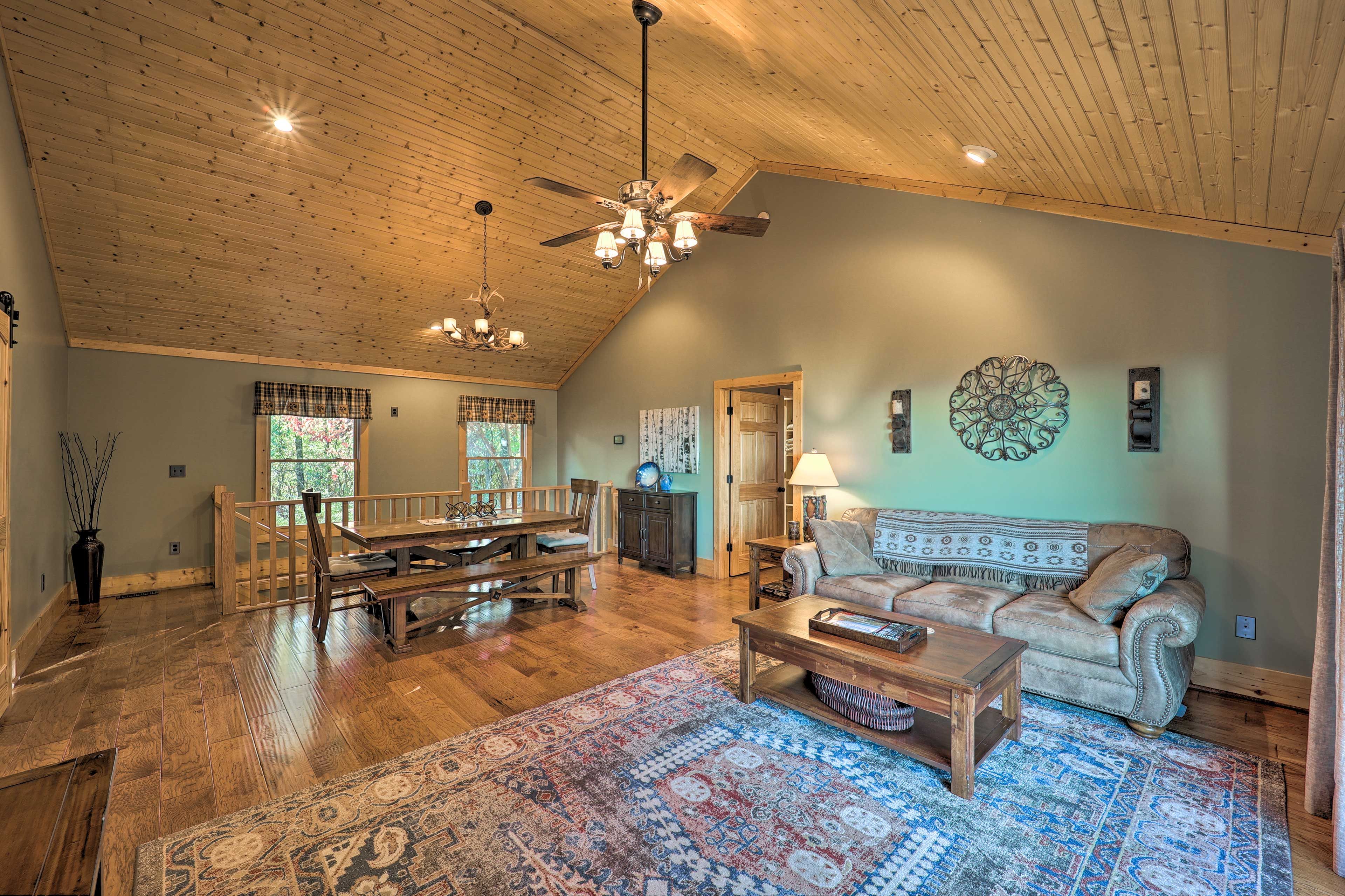 Additional Sleeping | Sleeper Sofa | Smart TV | Games