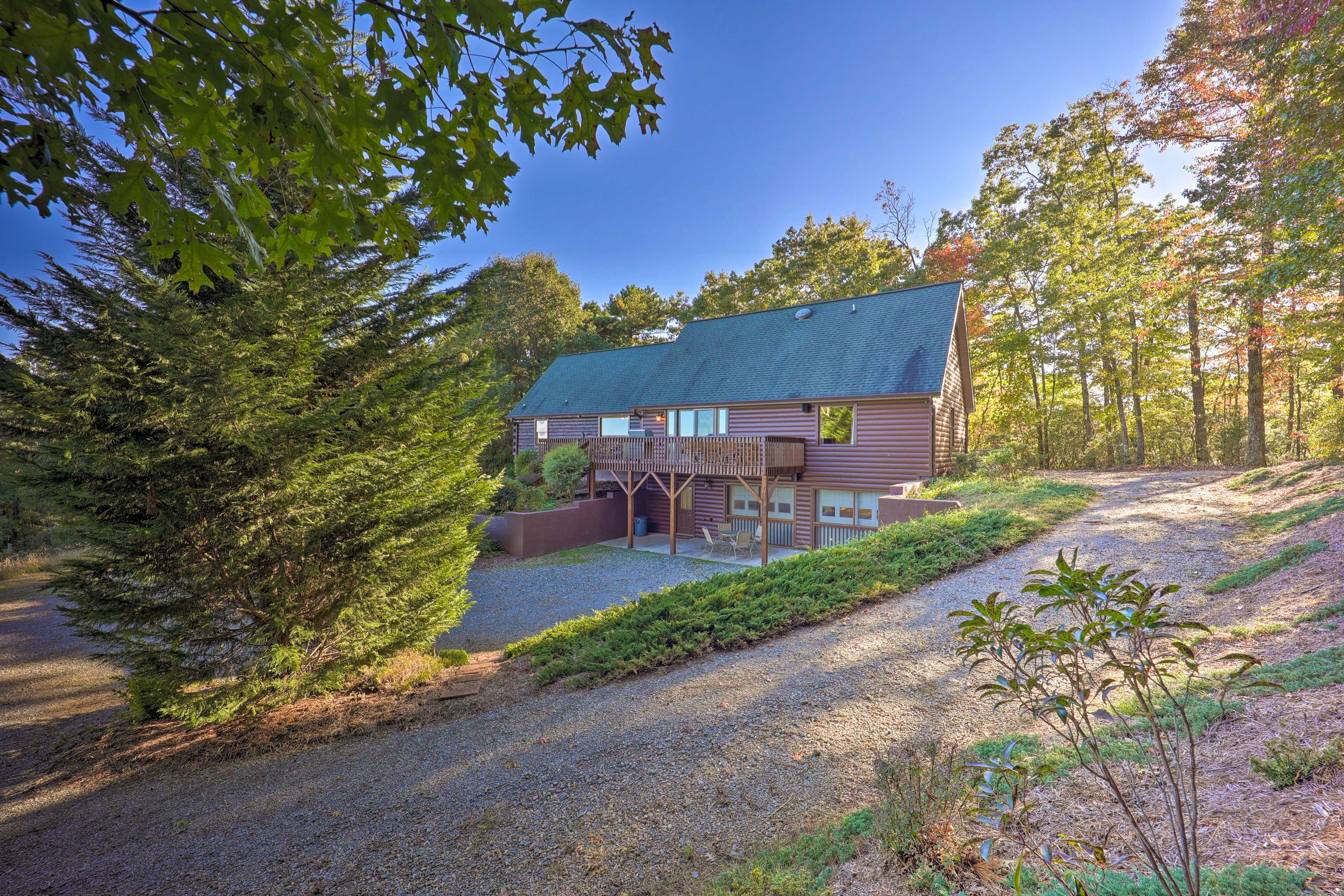 Parking | Driveway (4 Vehicles)