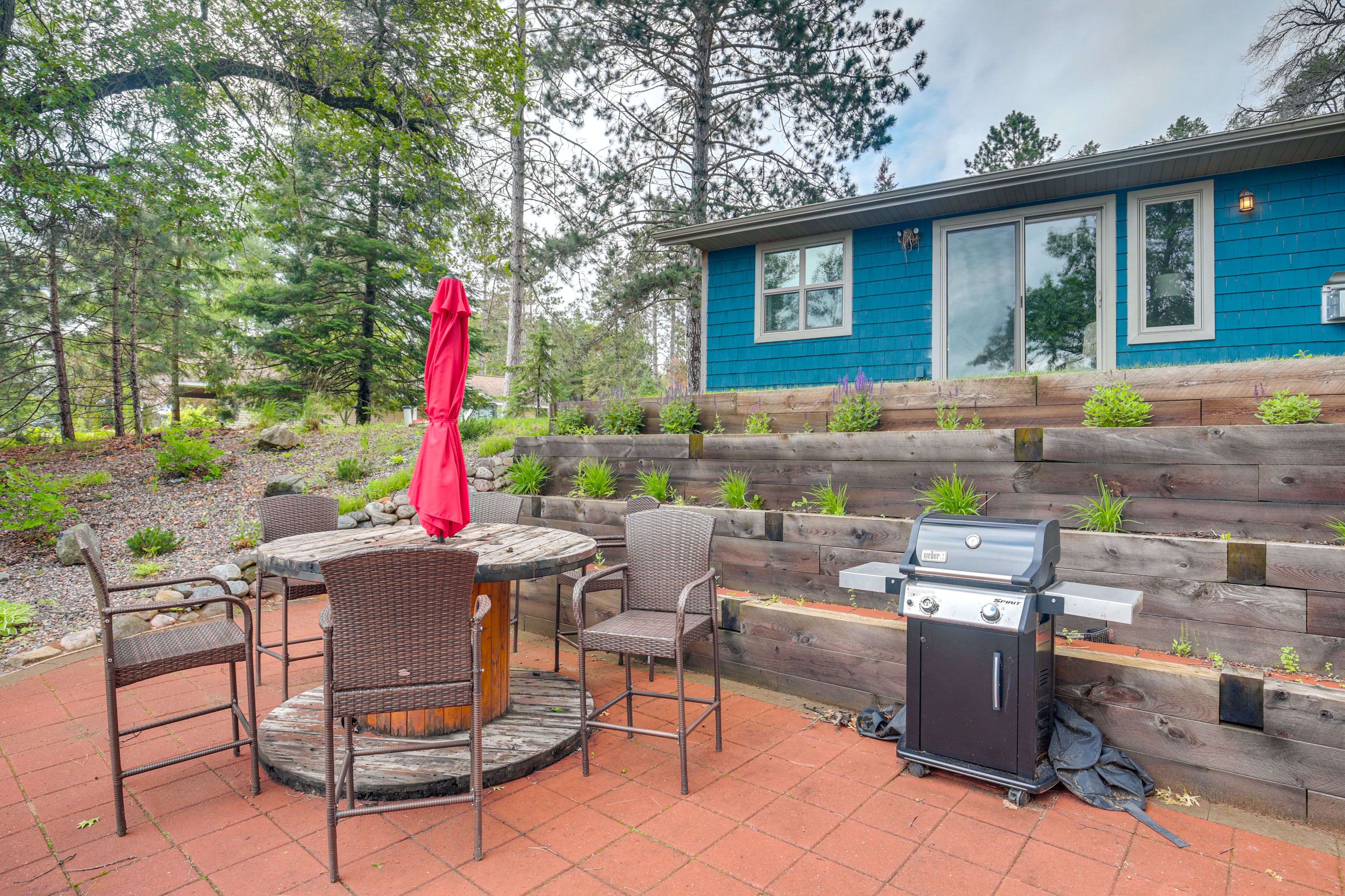 Private Patio | Gas Grill