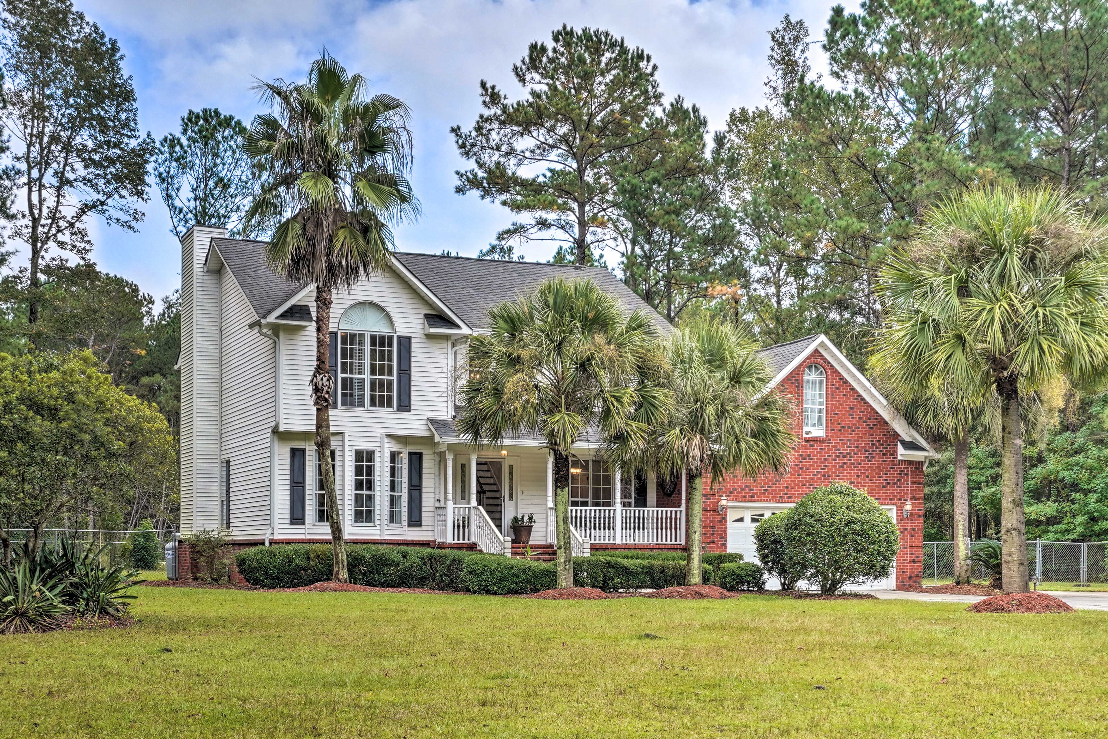 Home Exterior | Stairs Required to Access | Pet Friendly