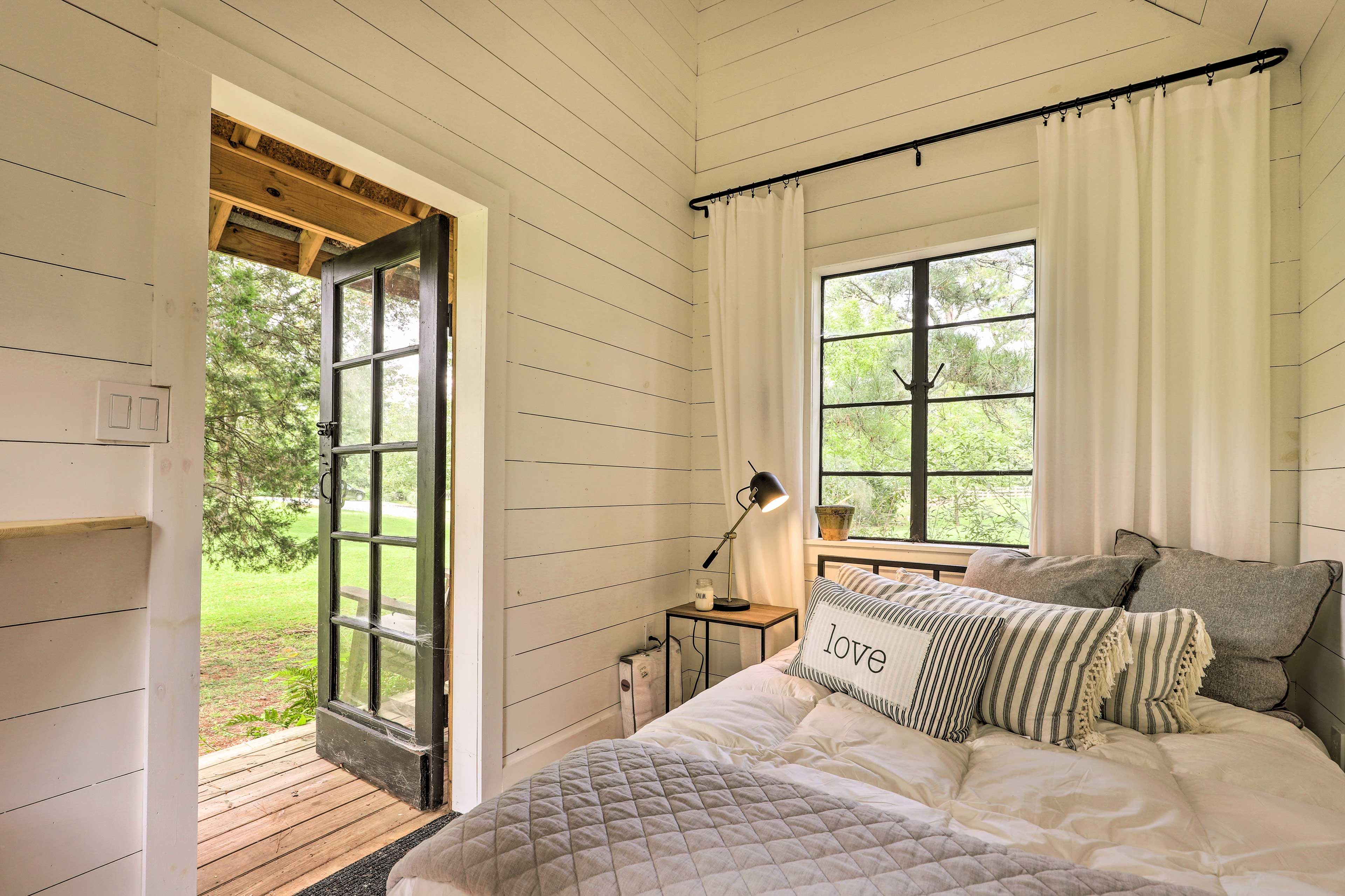 This 'SheShed' can accommodate 2 guests and offers a portable heater.