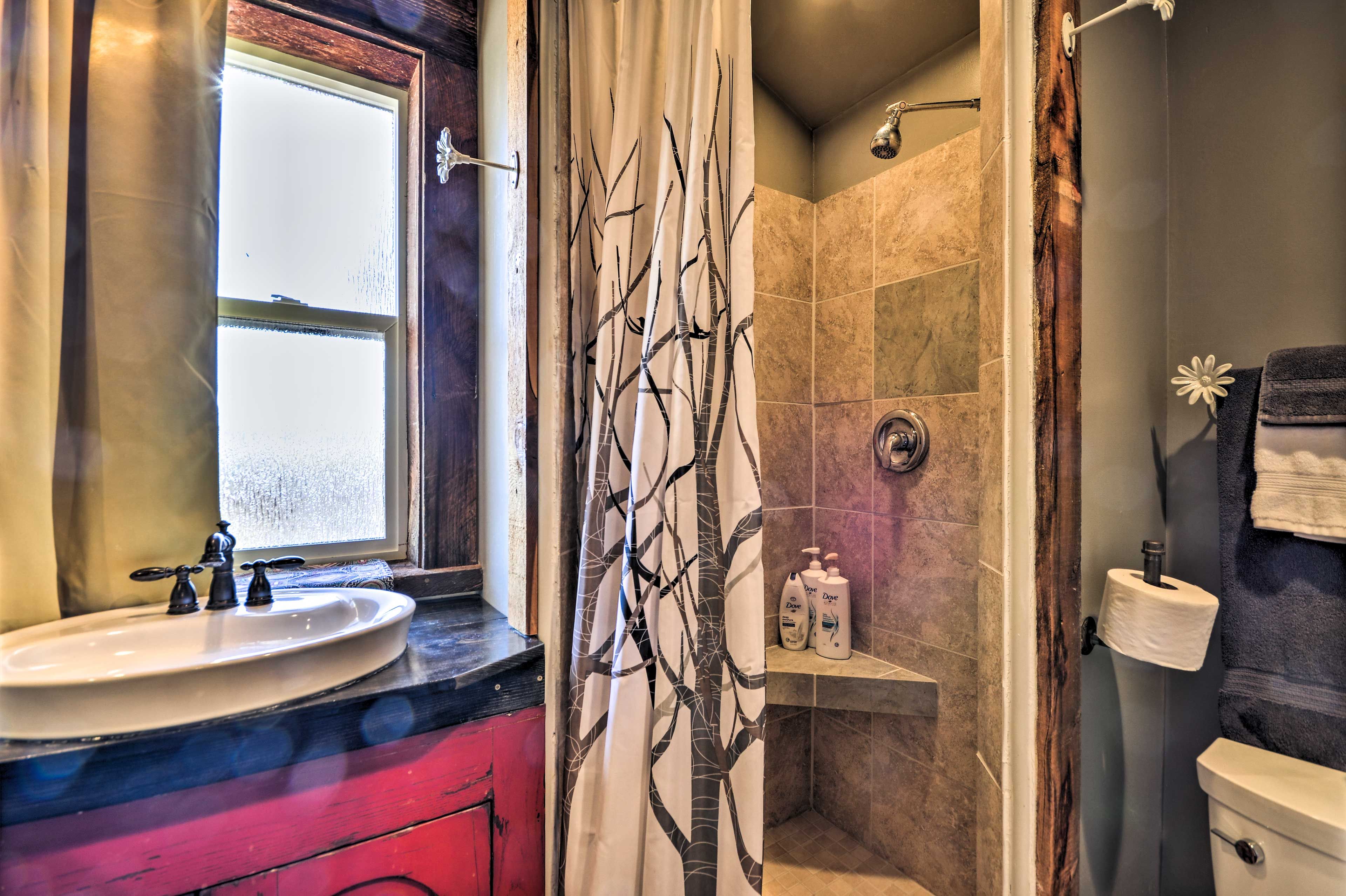 Full Bathroom | Walk-In Shower