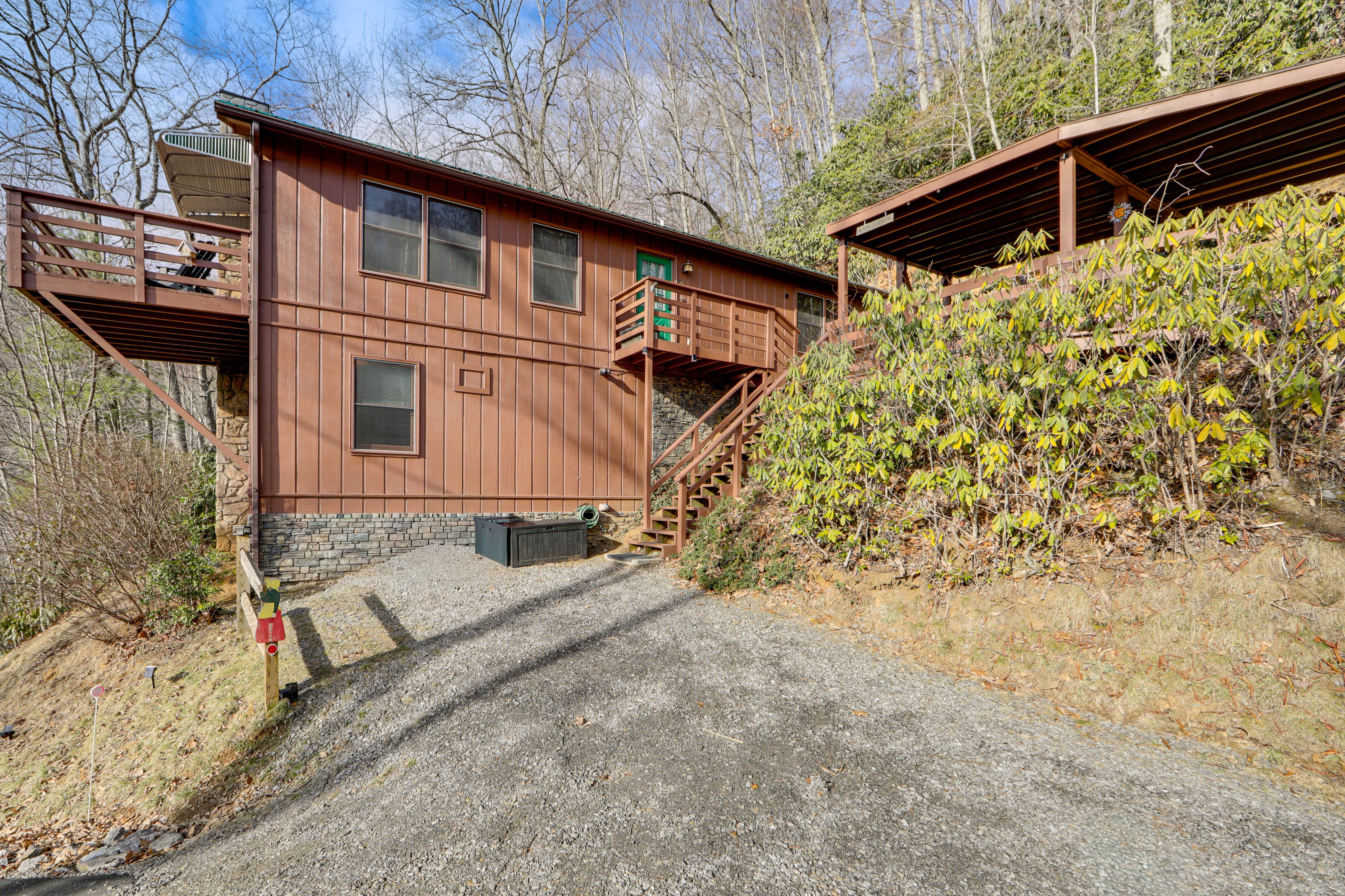 Parking | Driveway (2 Vehicles Tandem)