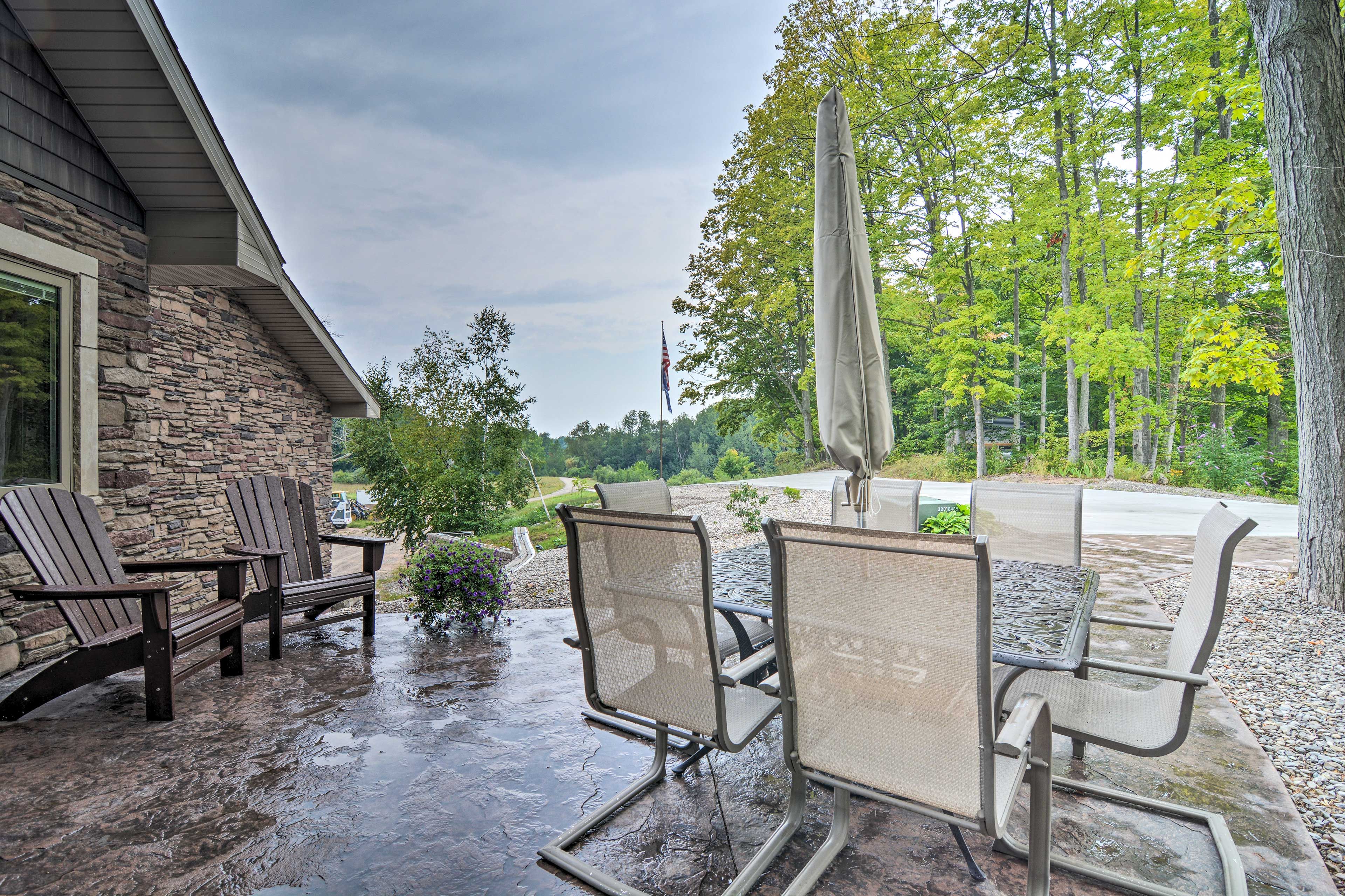Exterior | Outdoor Dining Area
