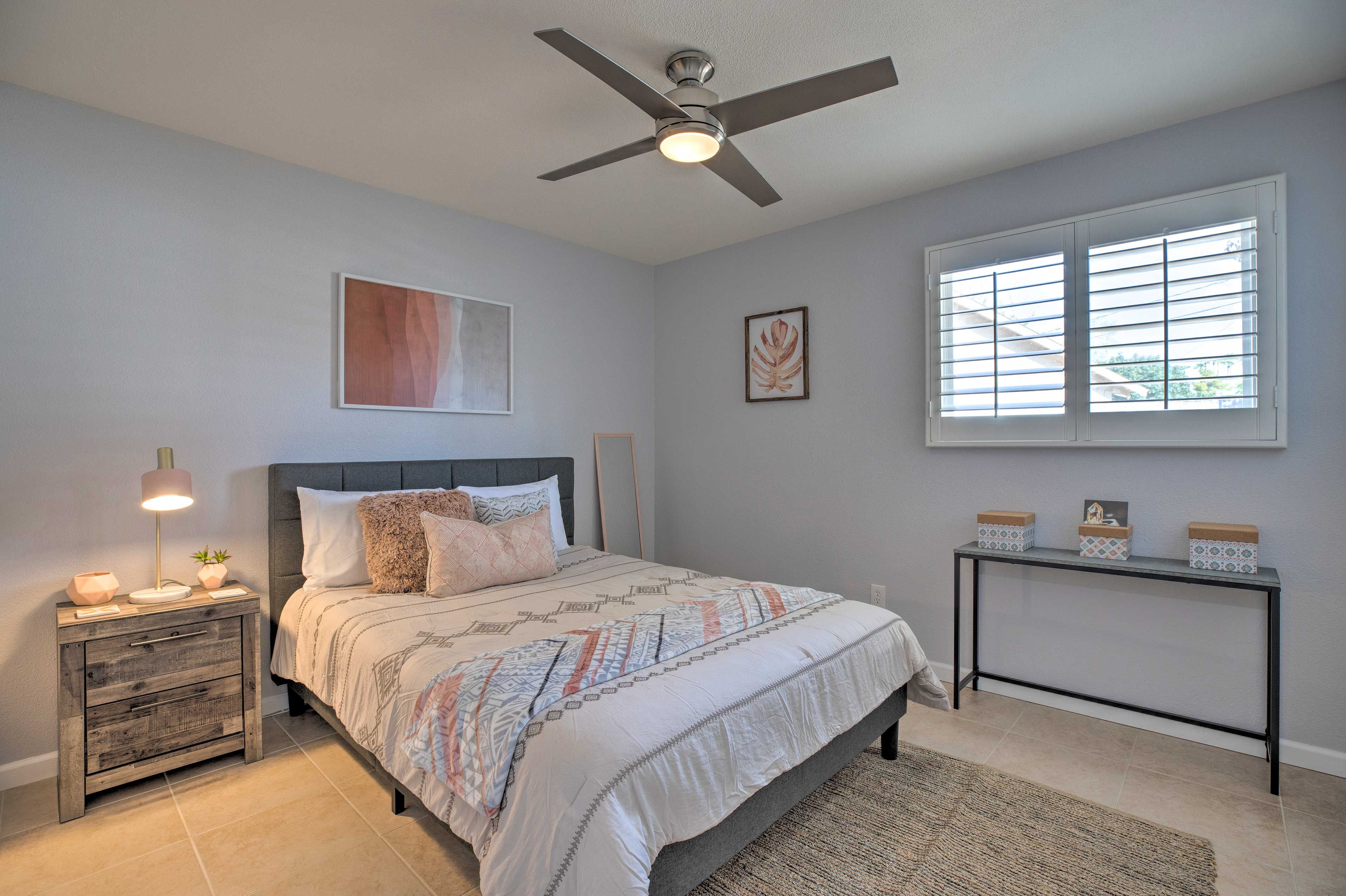 Two more guests can sleep comfortably in the third bedroom.