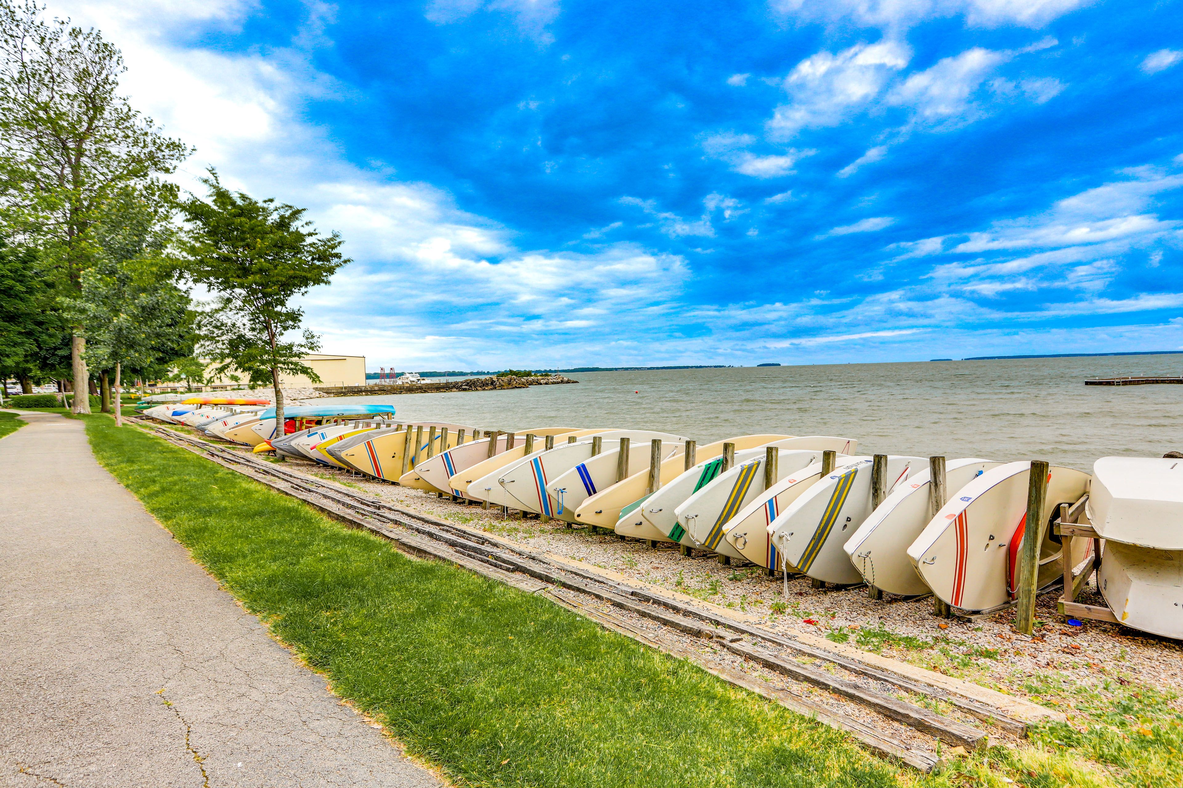 Nearby Lake/Beach