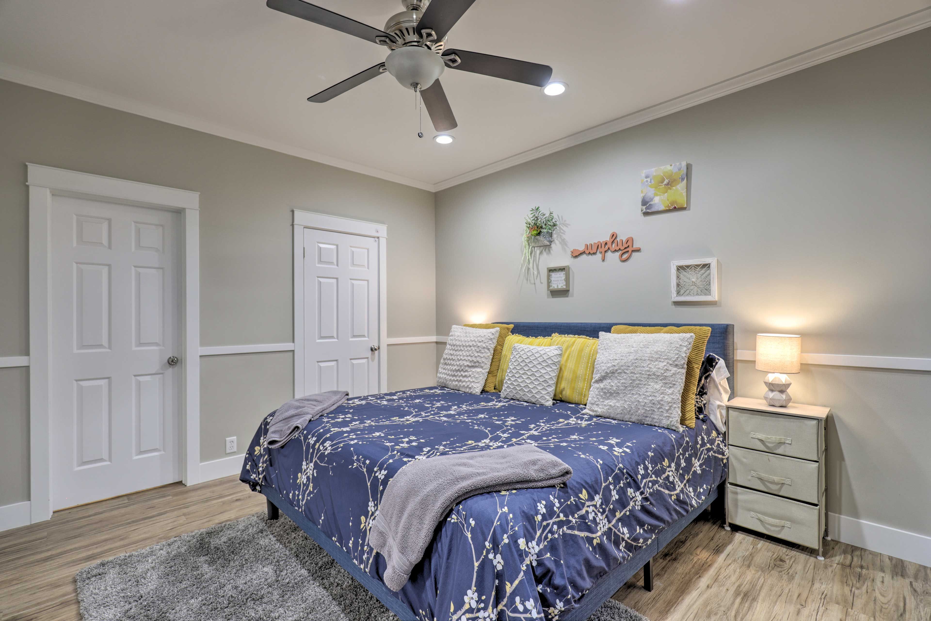 Bedroom 5 | King Bed