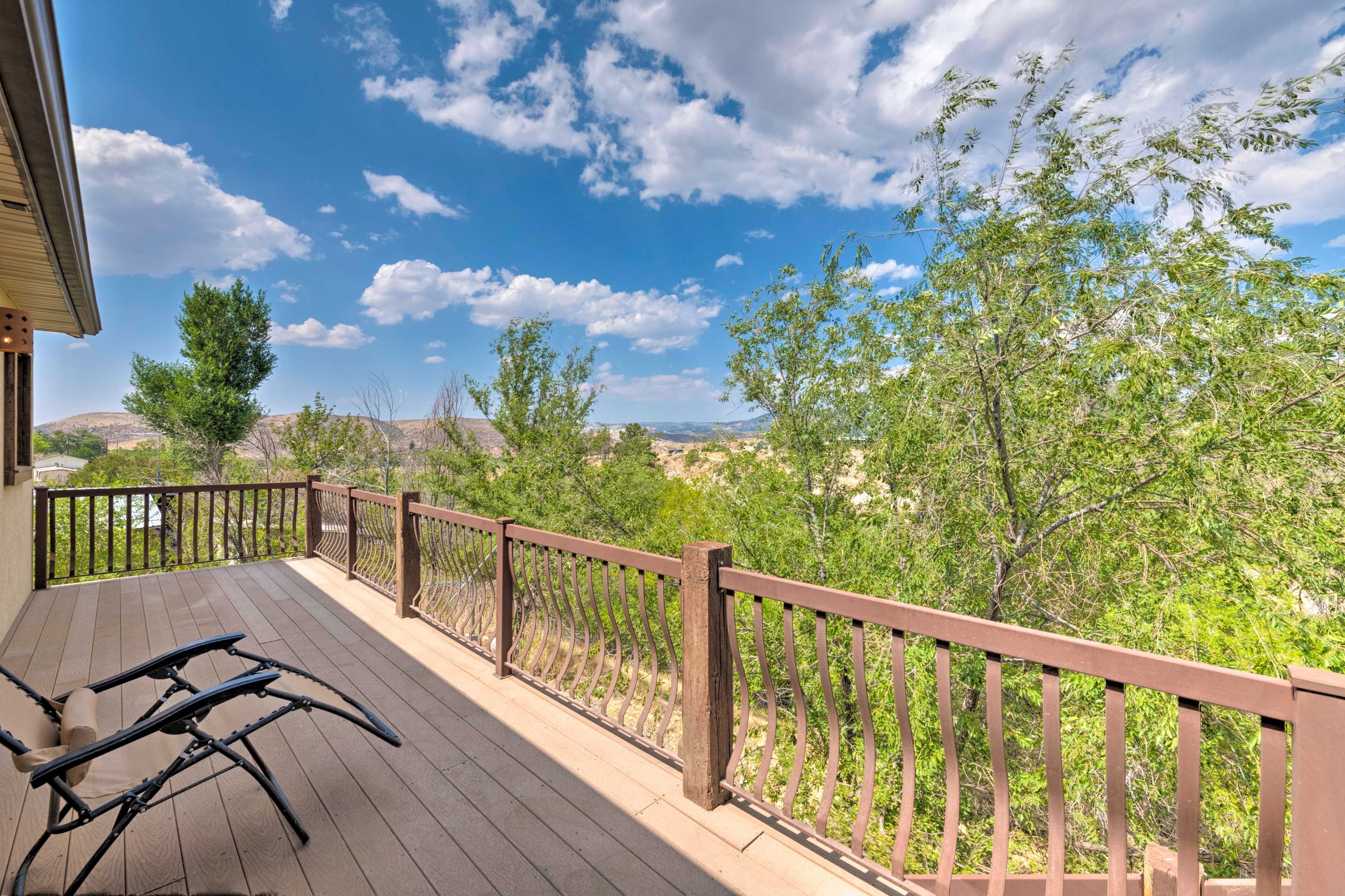 Exterior | Shared Deck | Outdoor Seating