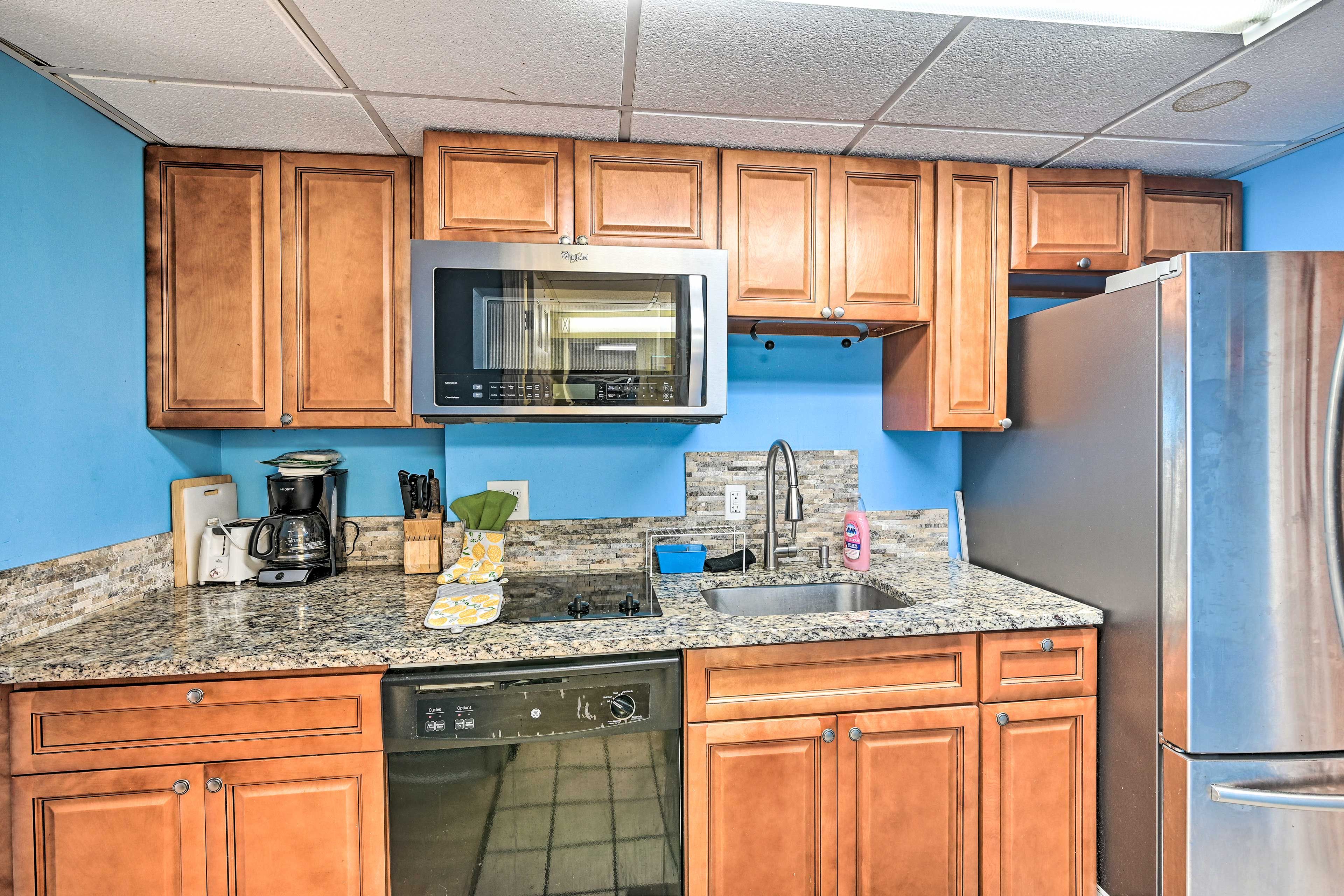 Kitchen | Fully Equipped | Cooking Basics | Toaster | Crockpot