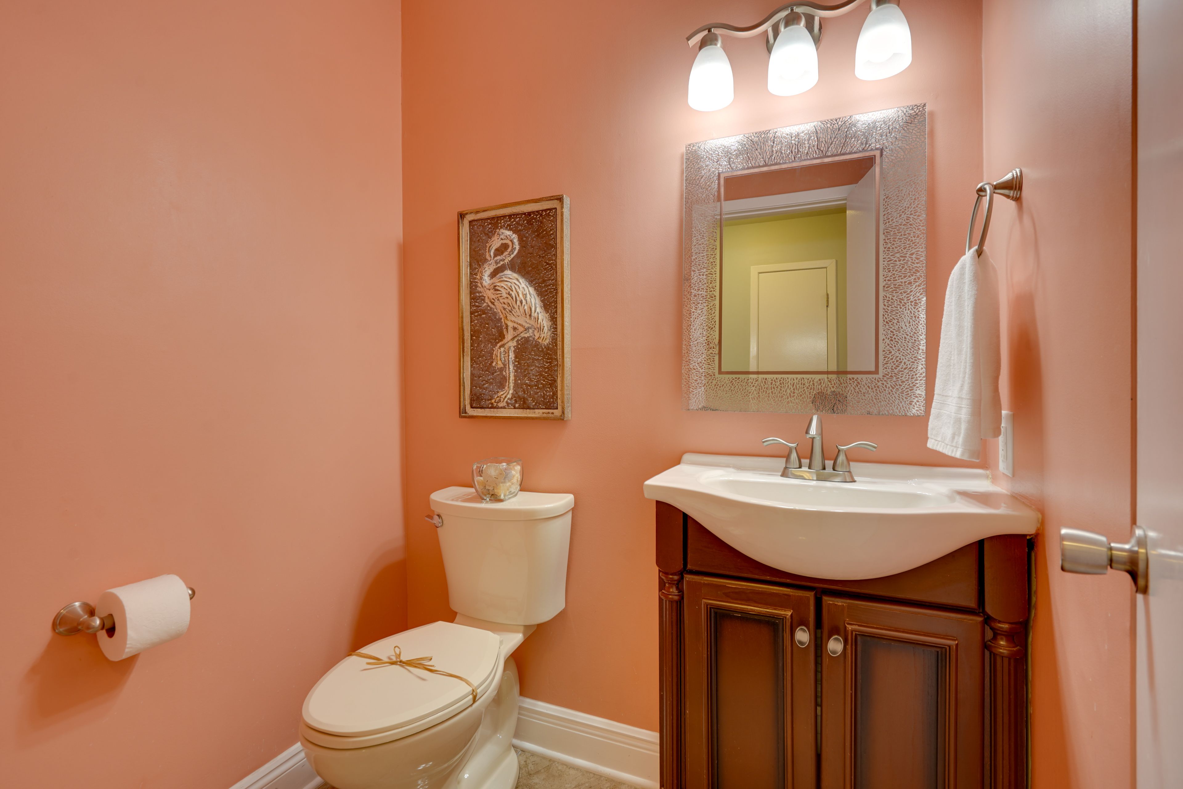 Full Bathroom | Towels & Linens Provided