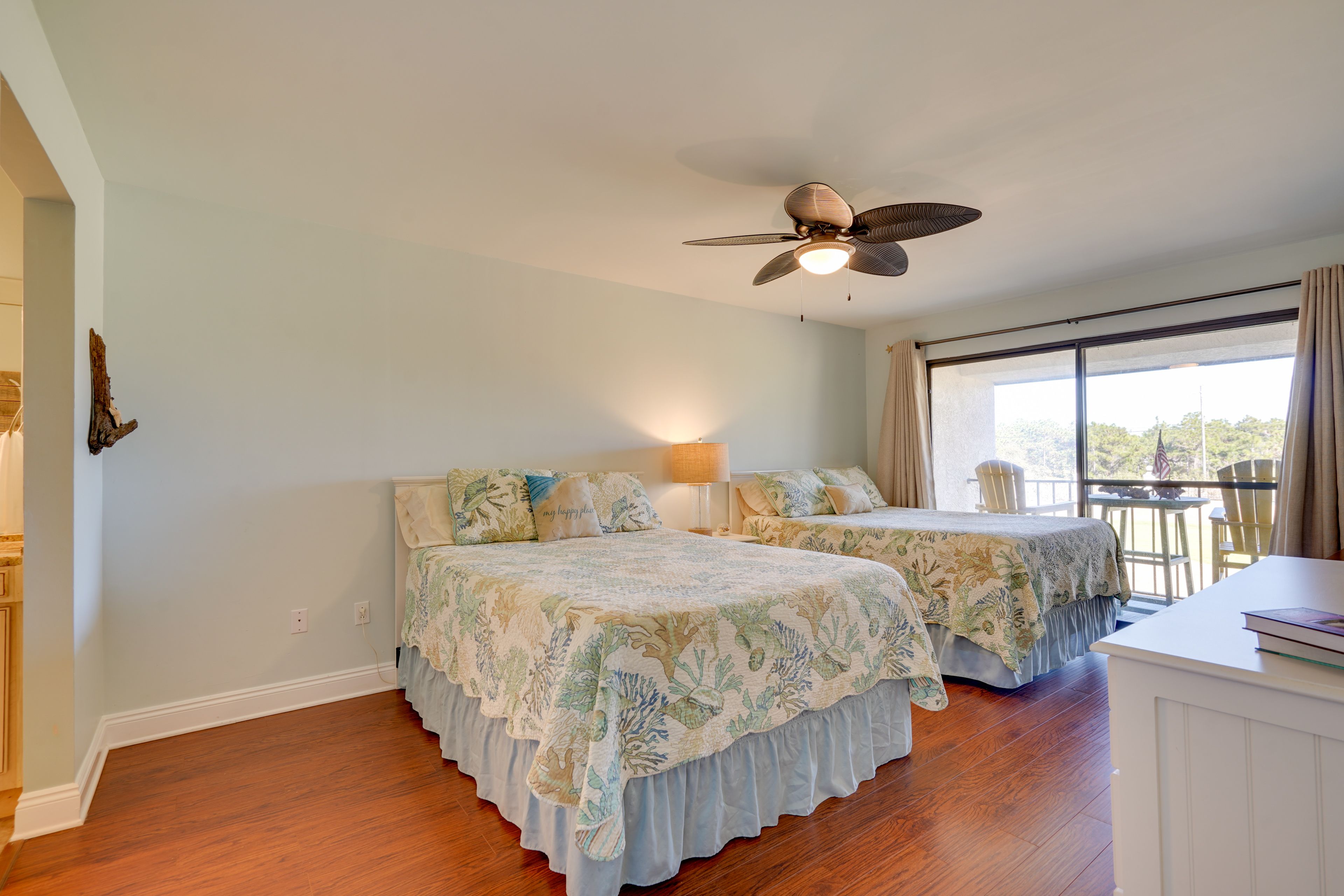 Bedroom | 2 Queen Beds