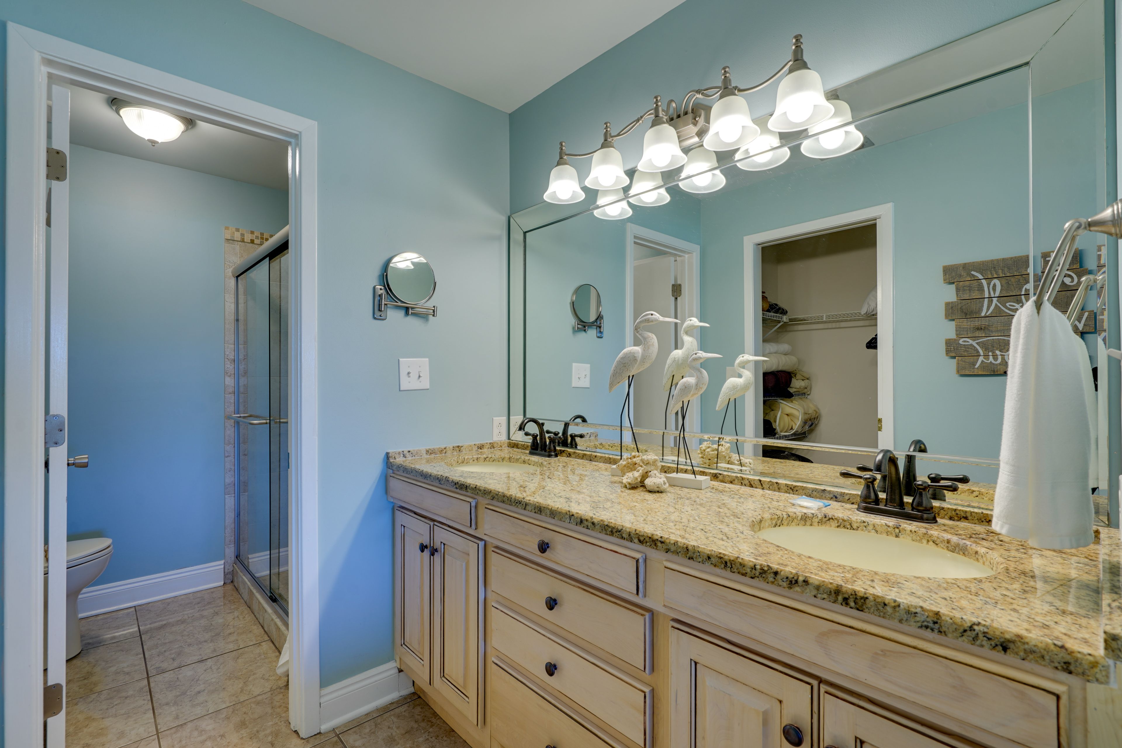 En-Suite Bathroom