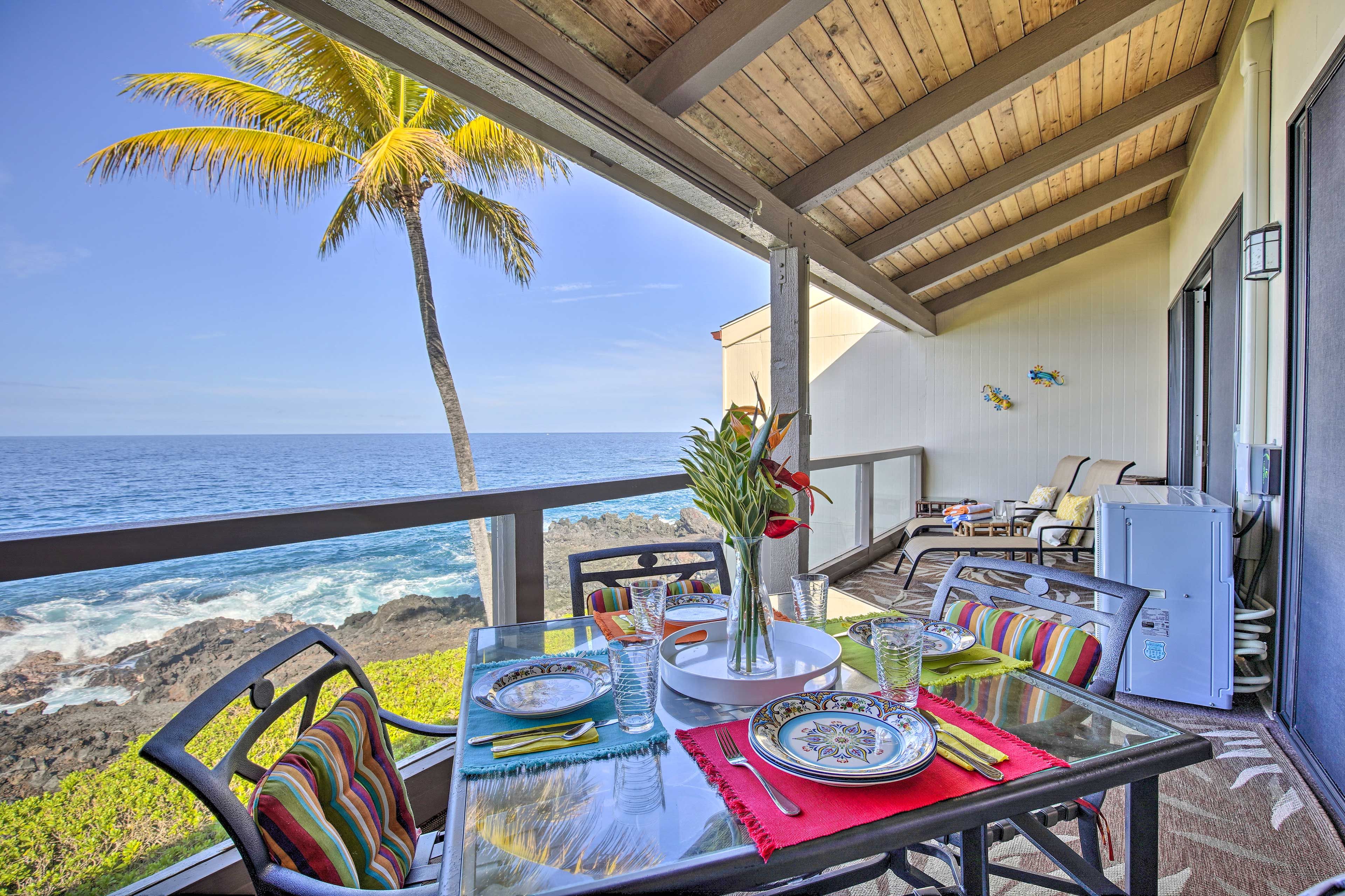 Kailua- Kona Vacation Rental | 2-Story Condo | 2BR | 2BA | Loft | 1,170 Sq Ft