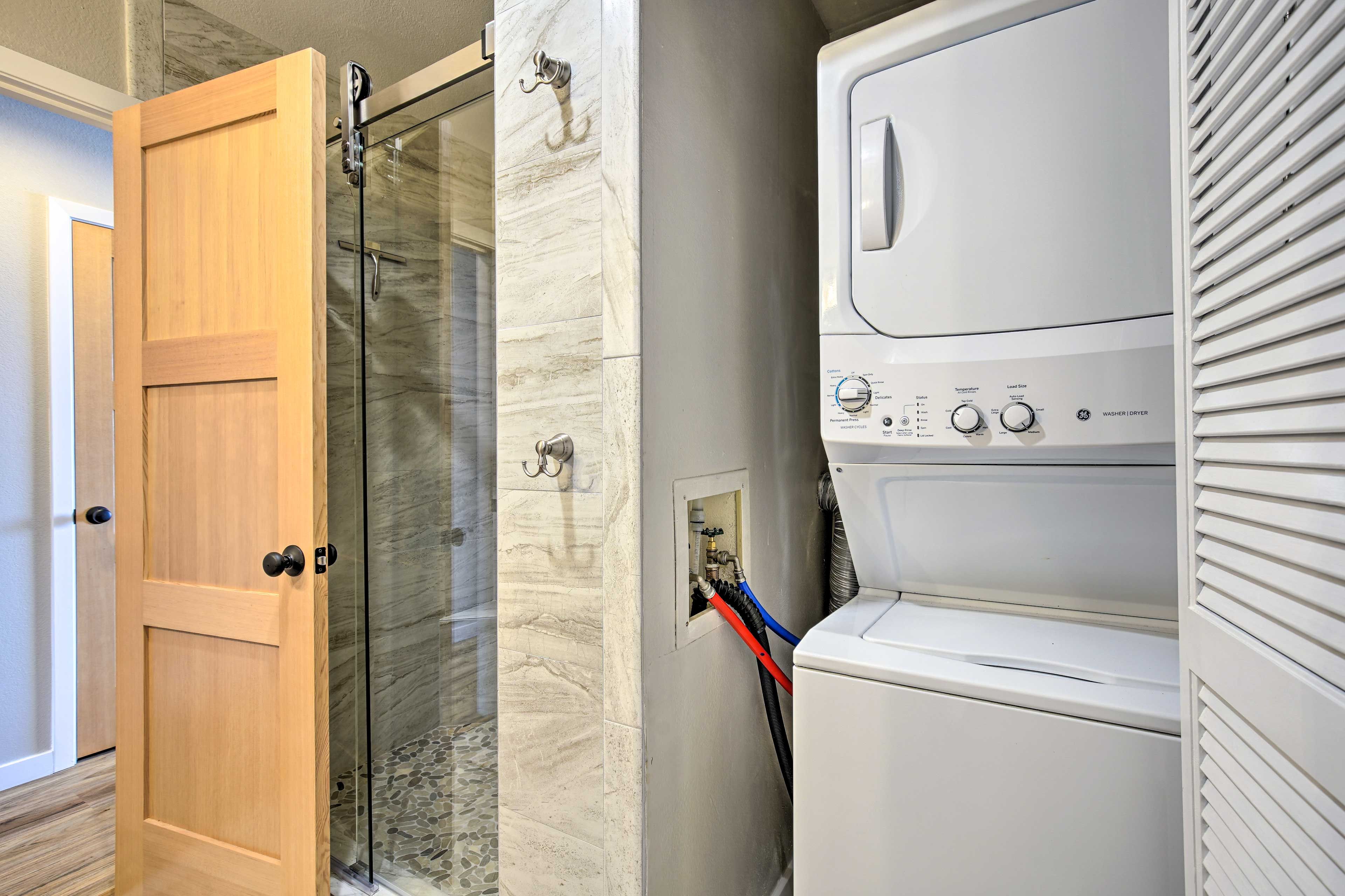 Full Bathroom | Detergent Provided