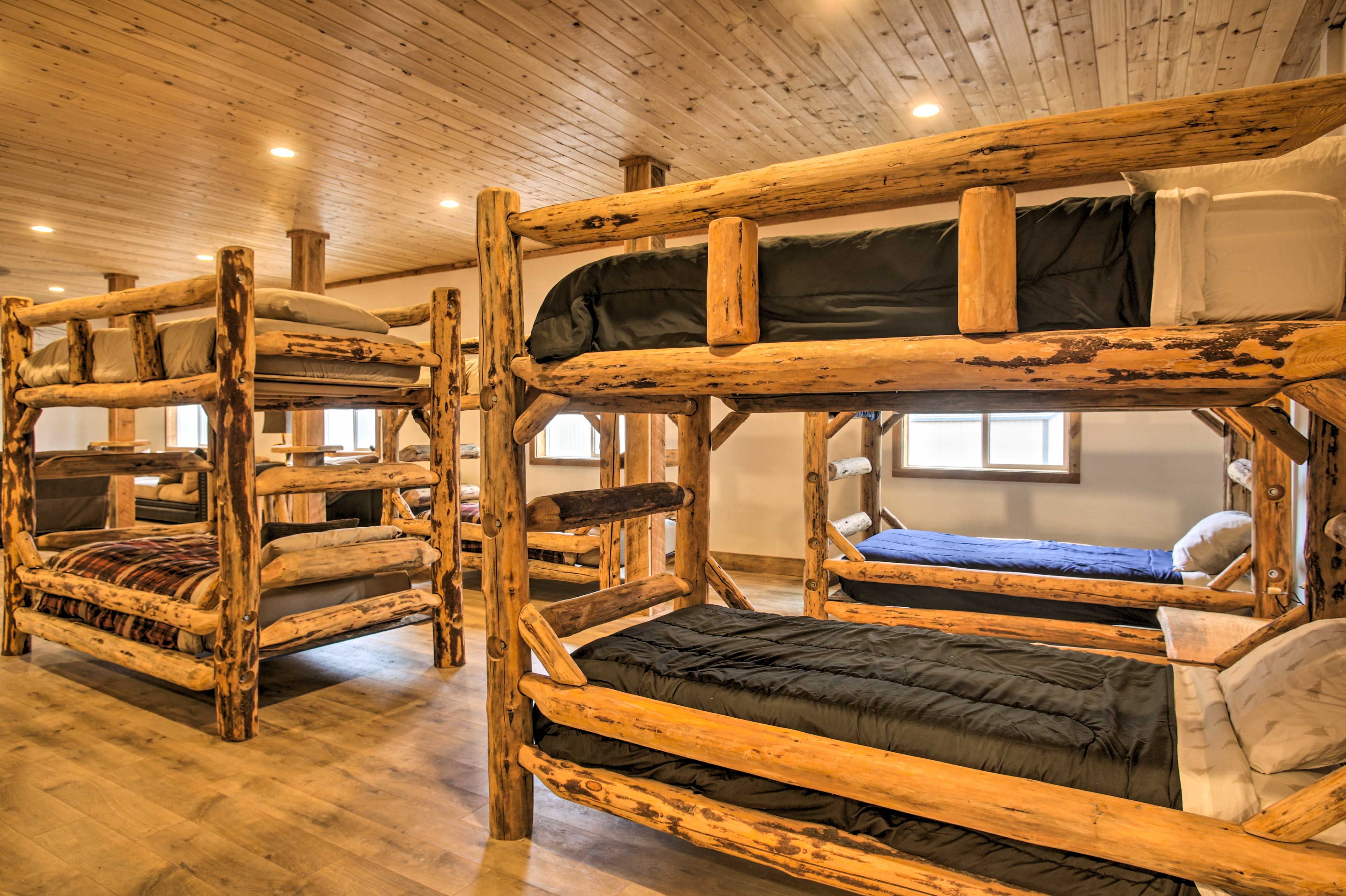 Great Room | 4 Twin Bunk Beds | Sleeps 8