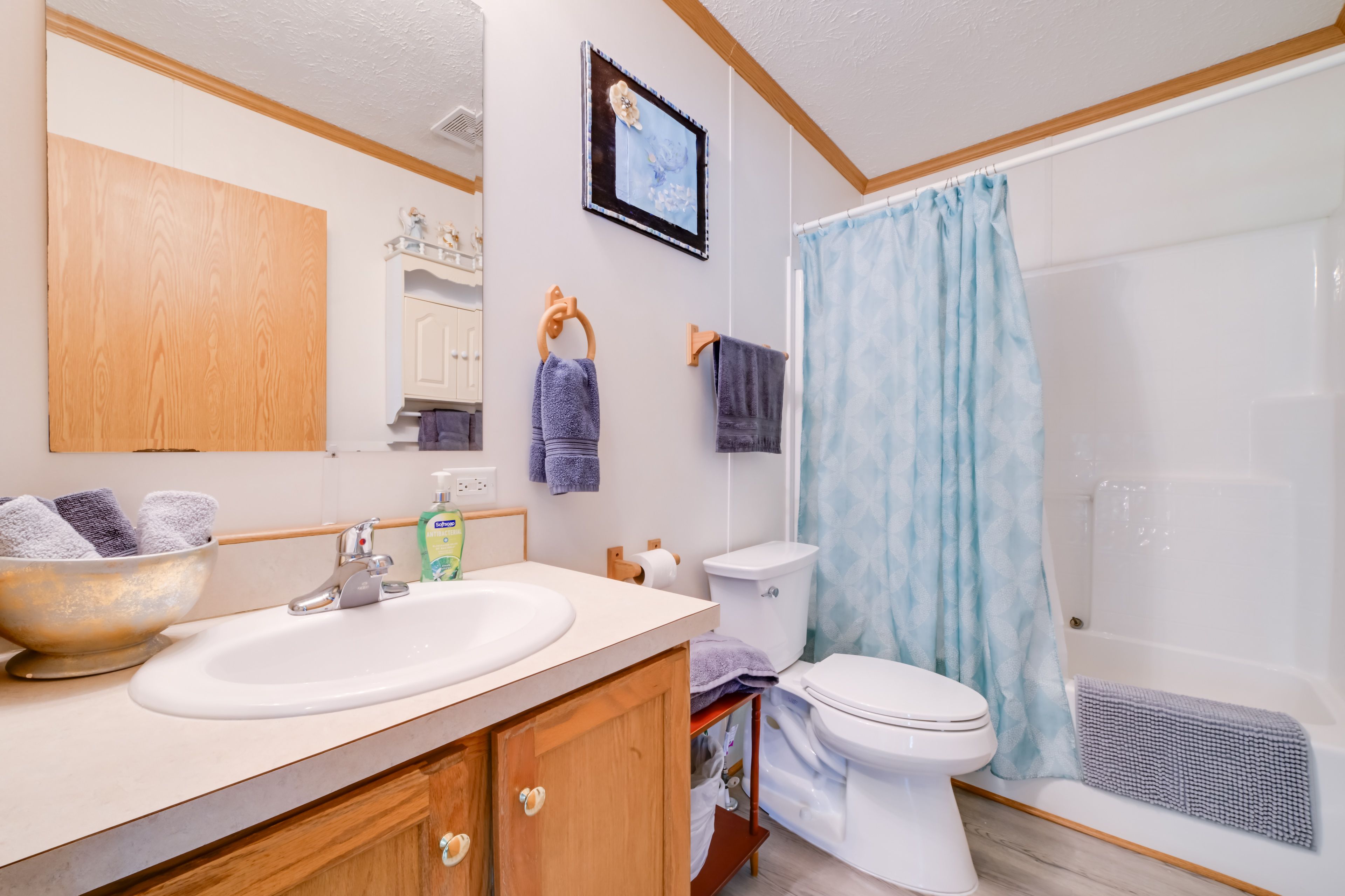 Full Bathroom