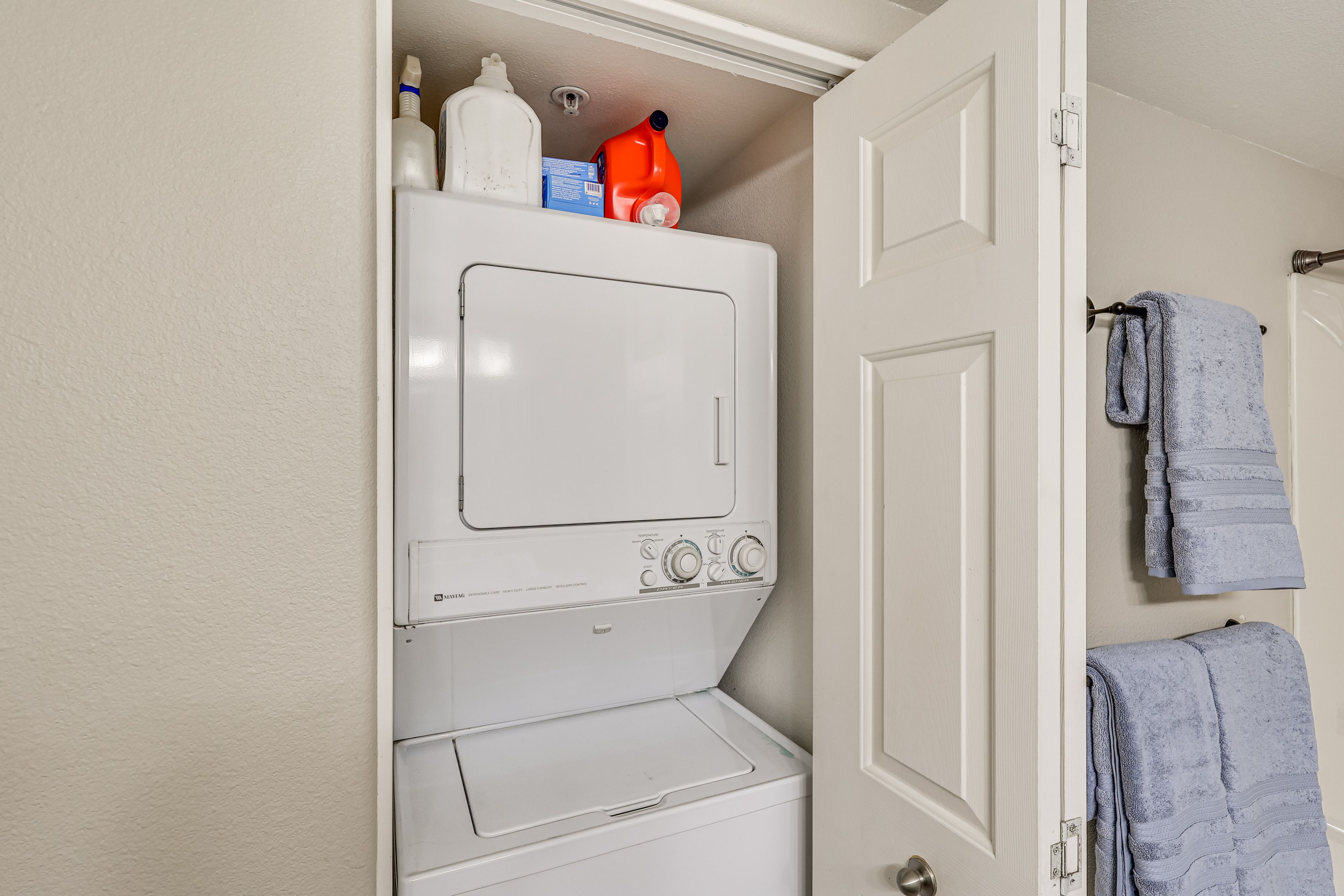 In-Unit Laundry | Washer & Dryer