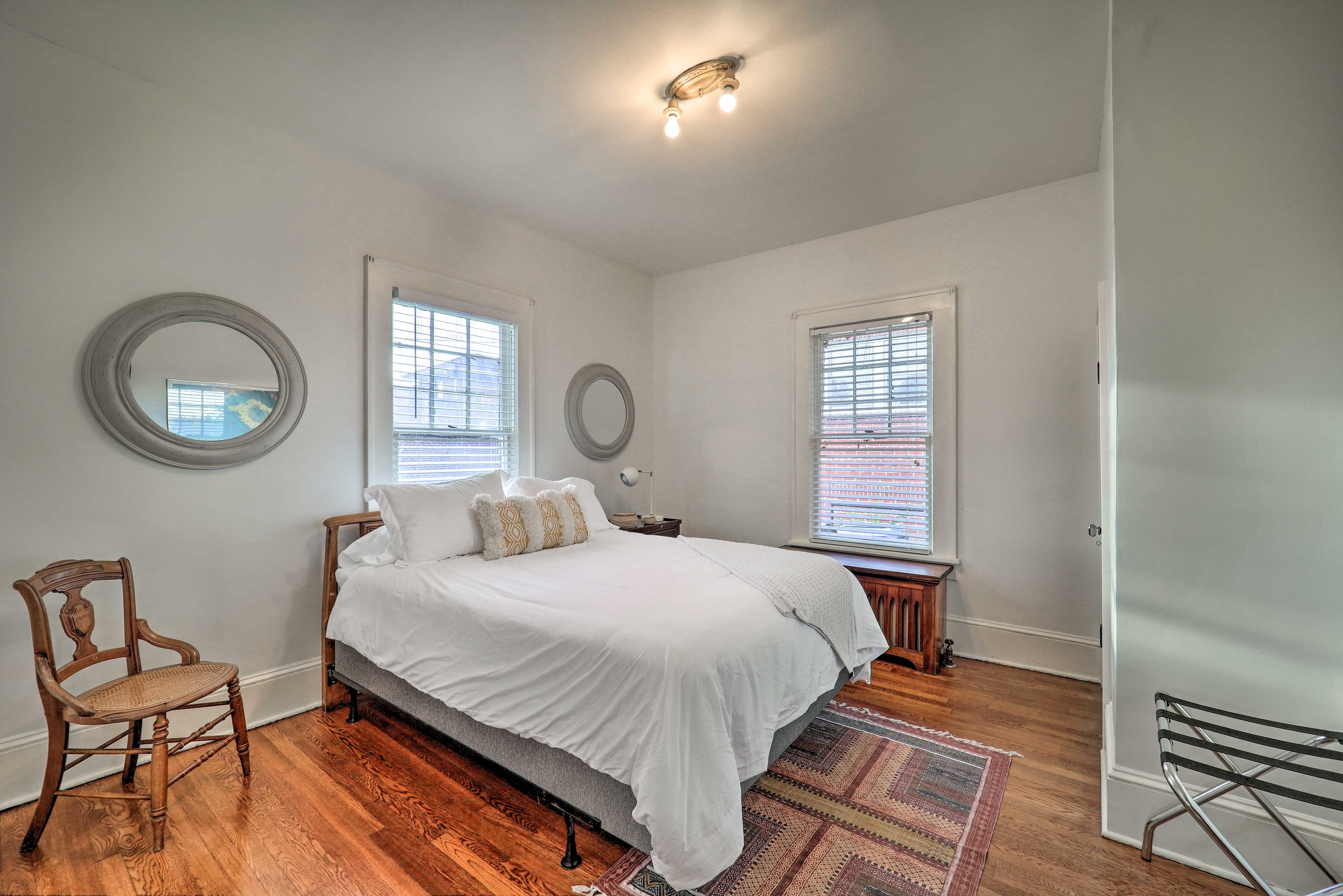 Bedroom 3 | Queen Bed